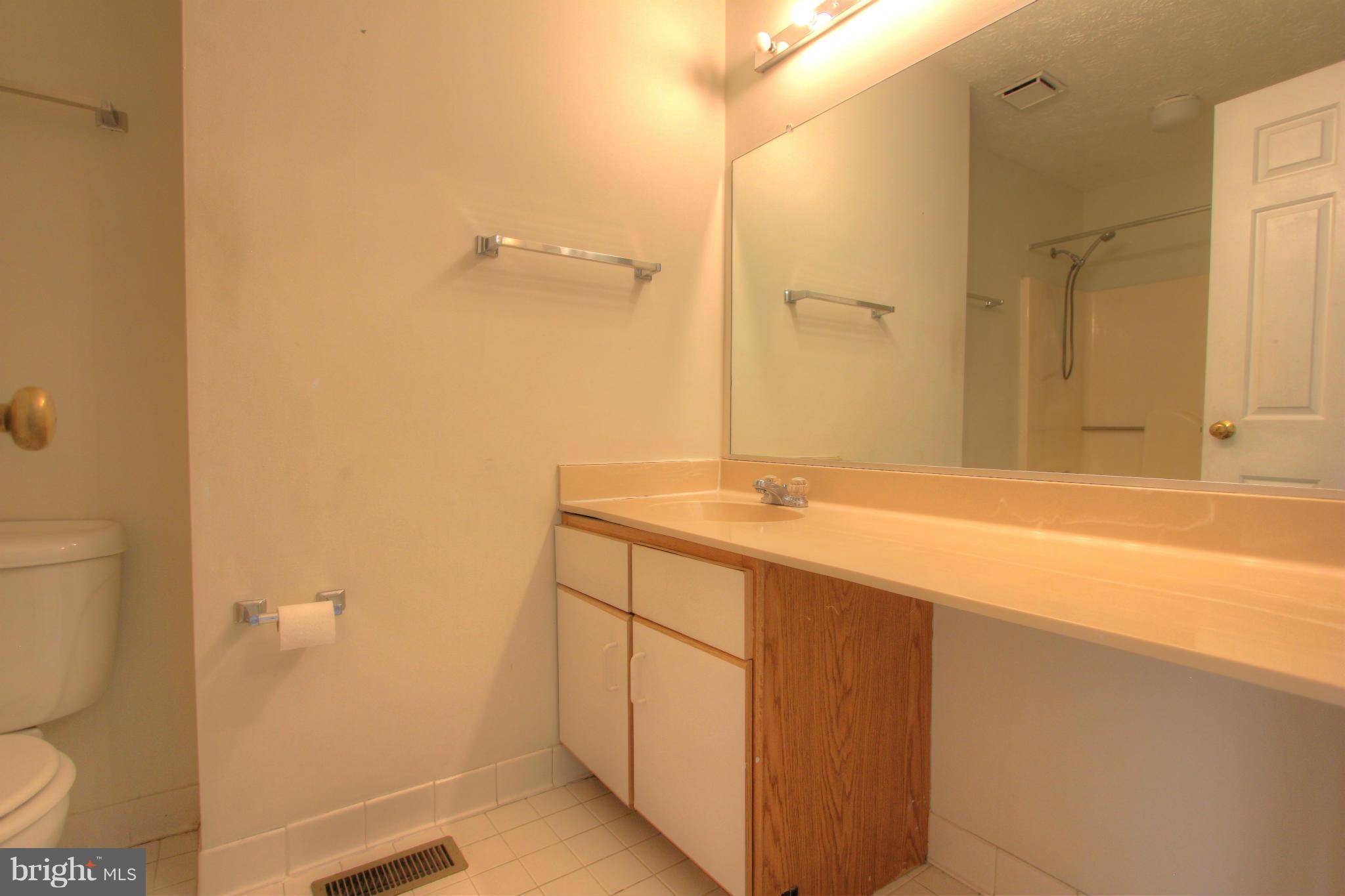 CEDAR WOODS - Residential Lease