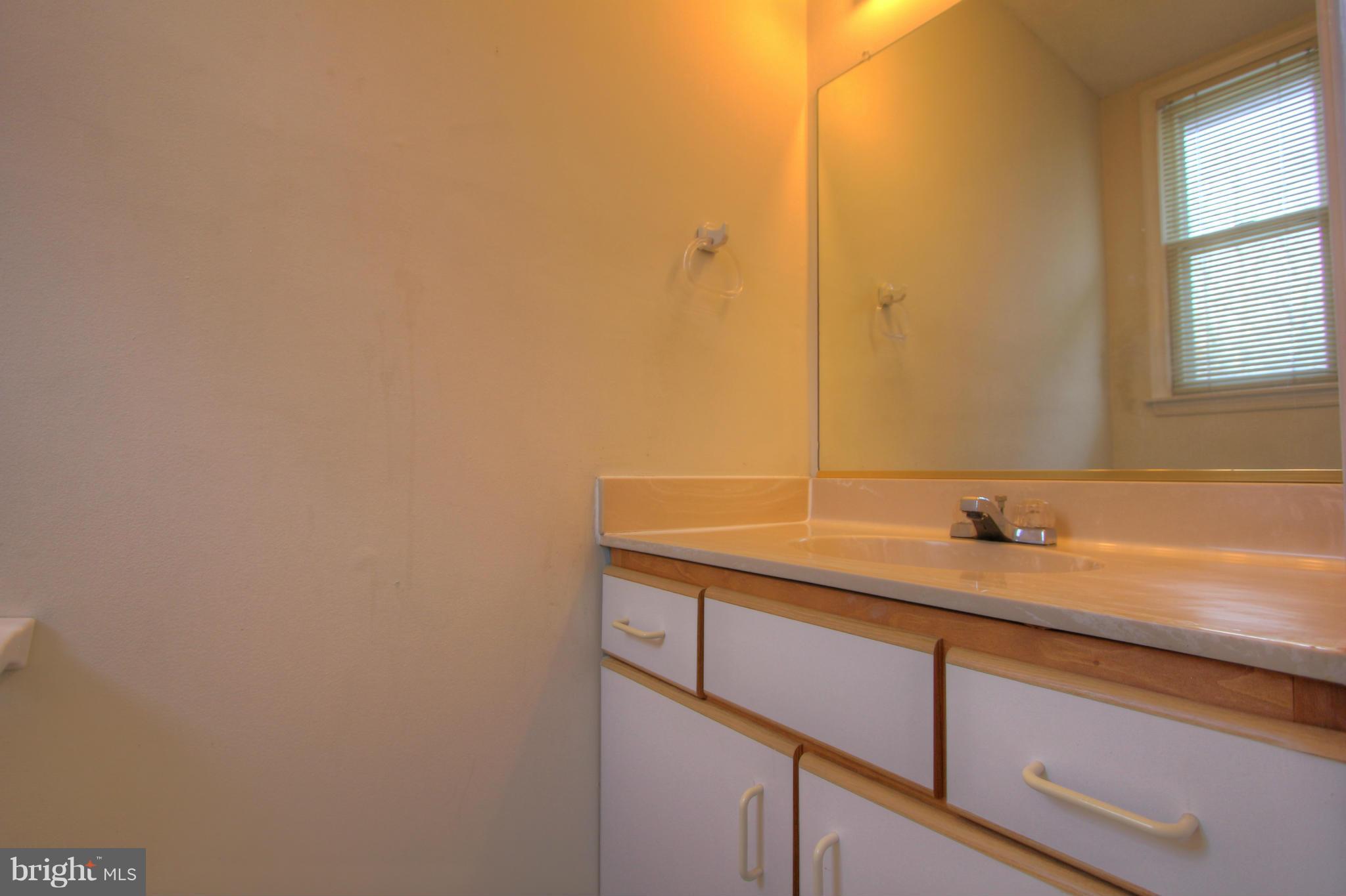 CEDAR WOODS - Residential Lease