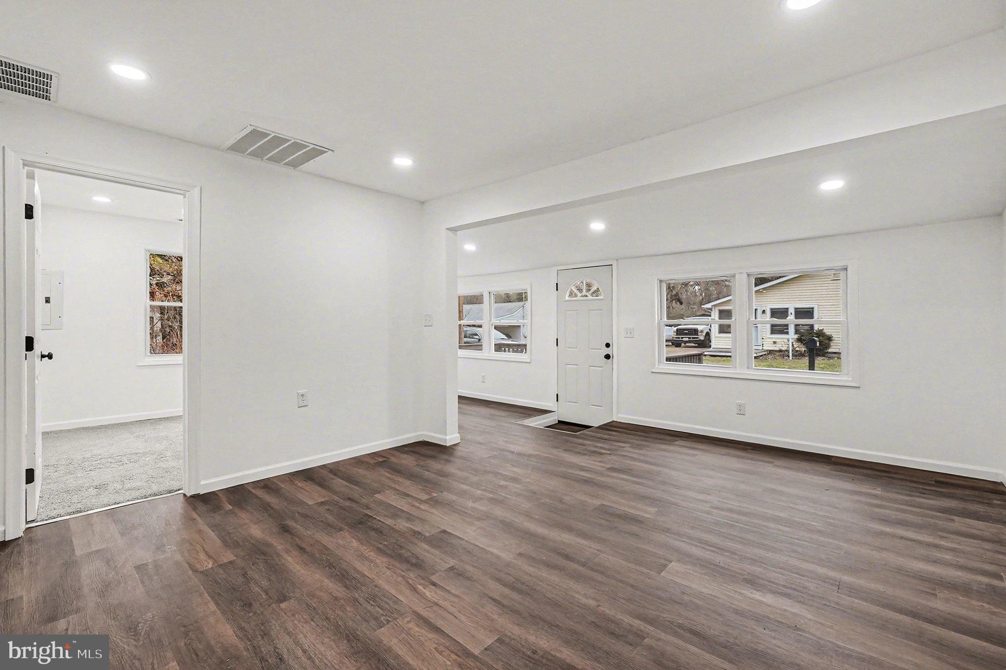 RED POINT BEACH - Residential