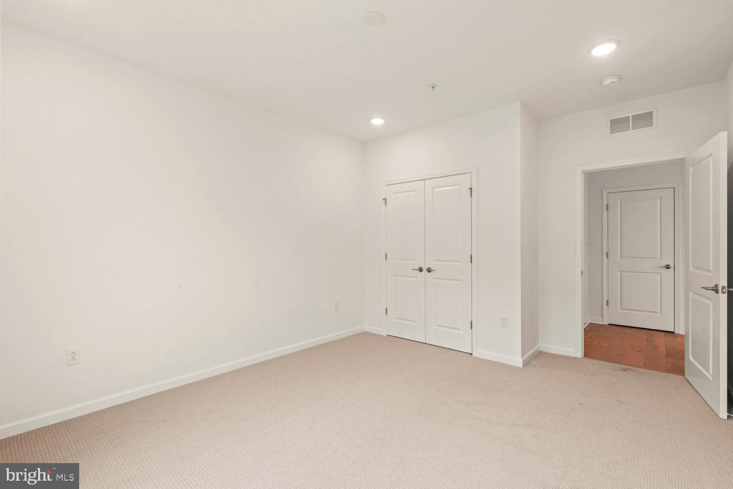 WASHINGTON PLACE - Residential