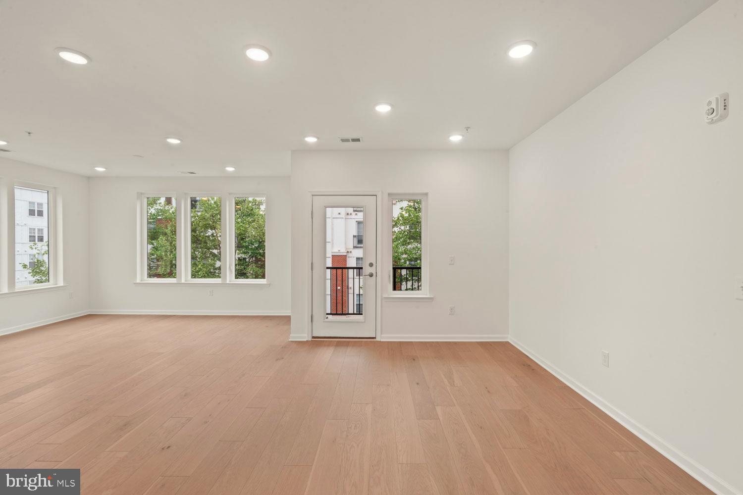 WASHINGTON PLACE - Residential