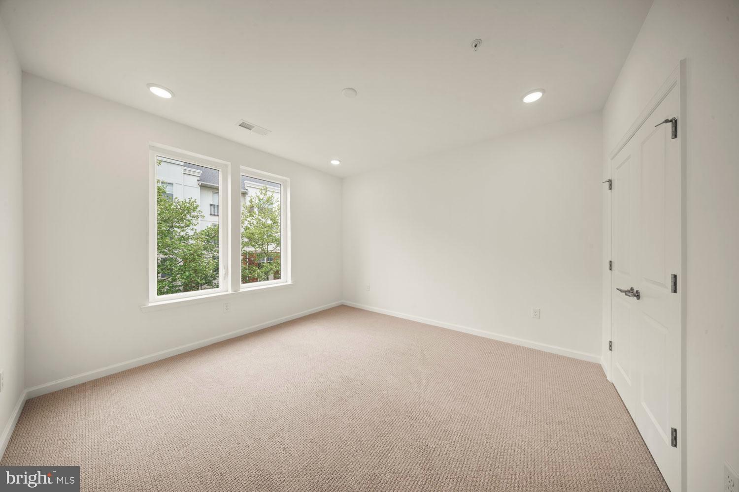 WASHINGTON PLACE - Residential