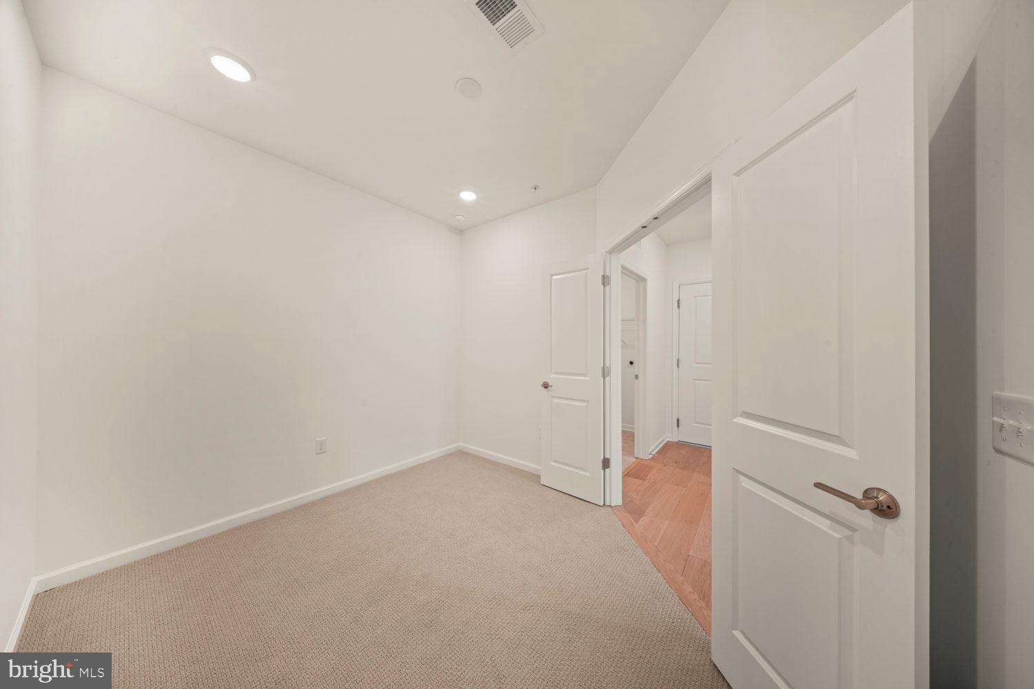 WASHINGTON PLACE - Residential
