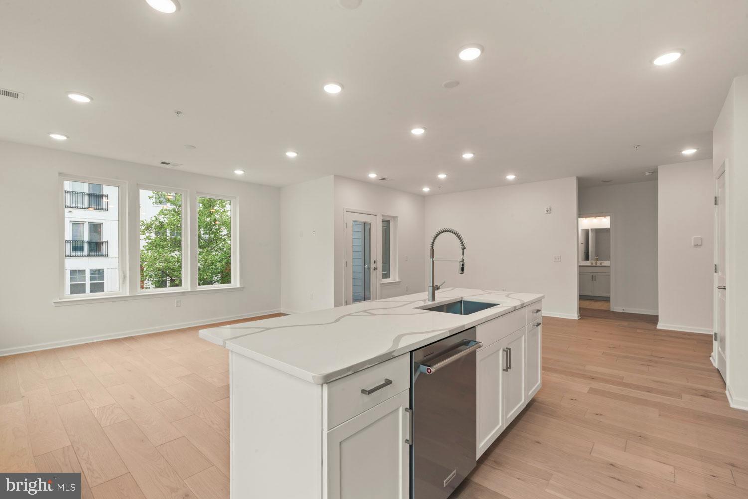 WASHINGTON PLACE - Residential