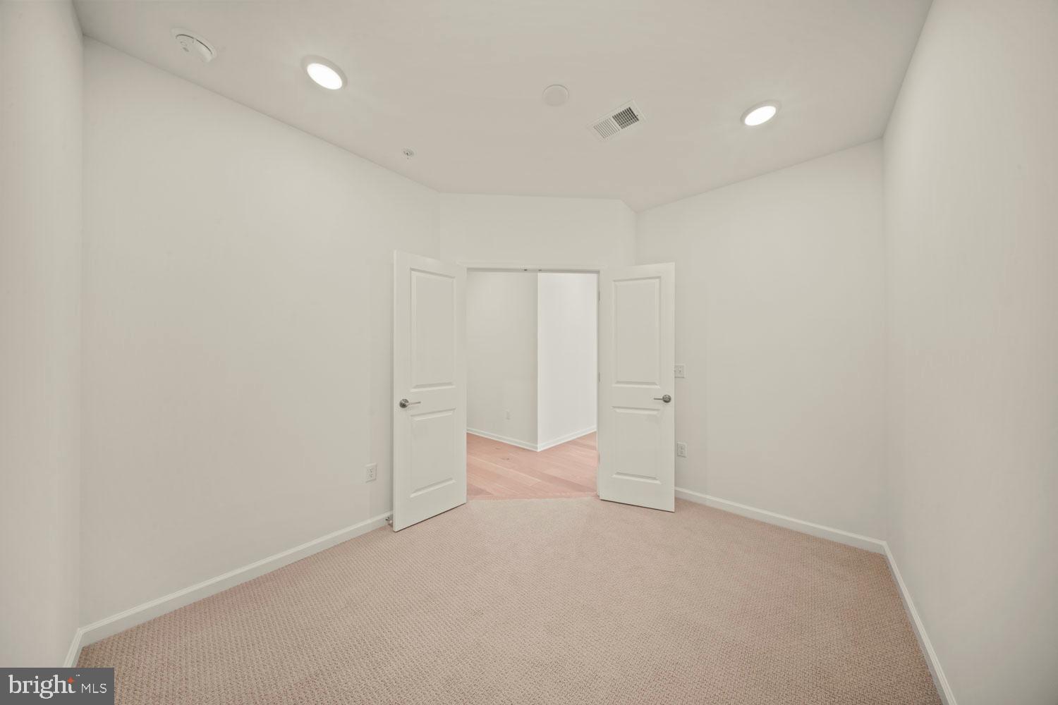 WASHINGTON PLACE - Residential