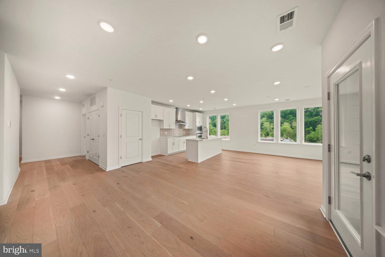 WASHINGTON PLACE - Residential
