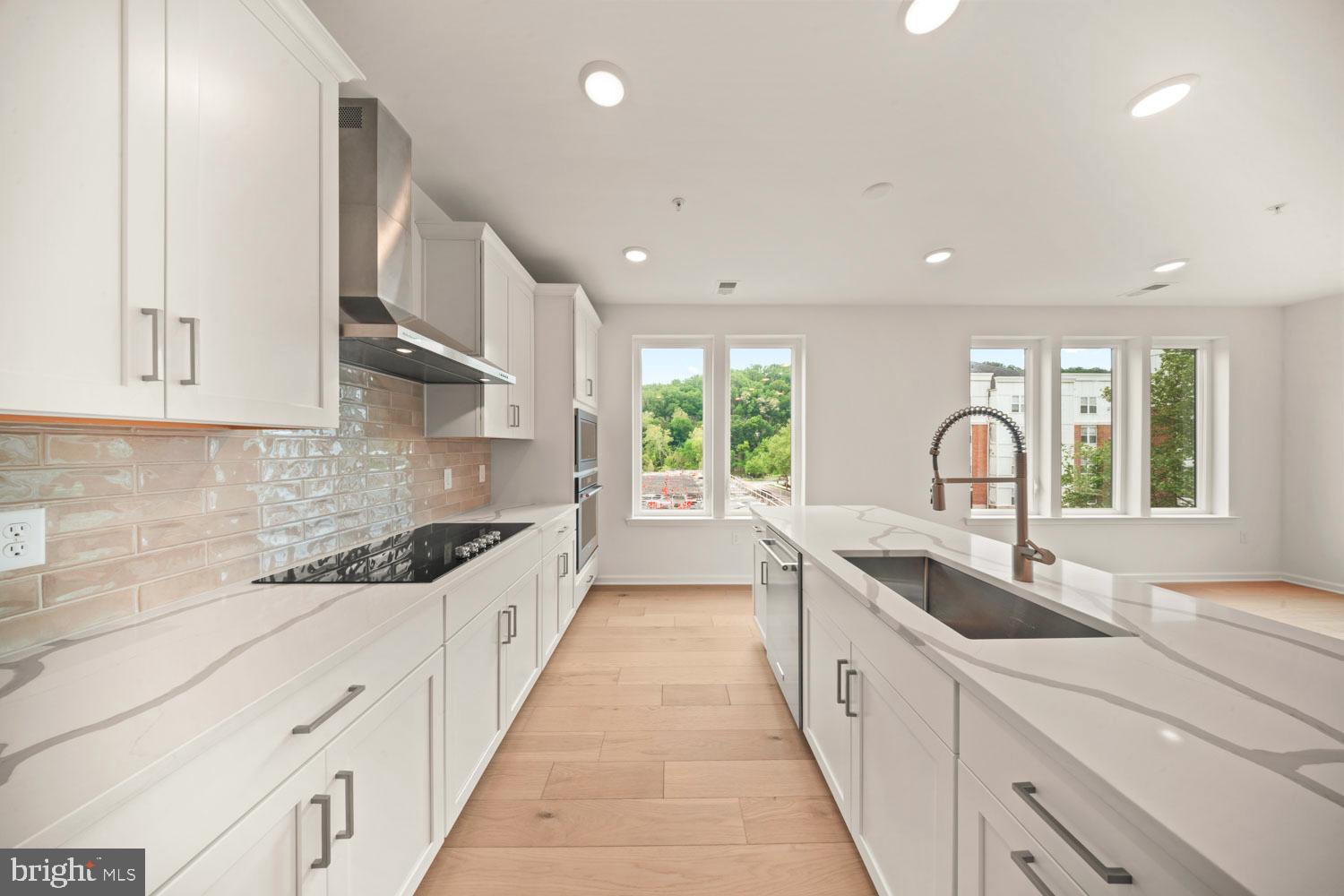 WASHINGTON PLACE - Residential