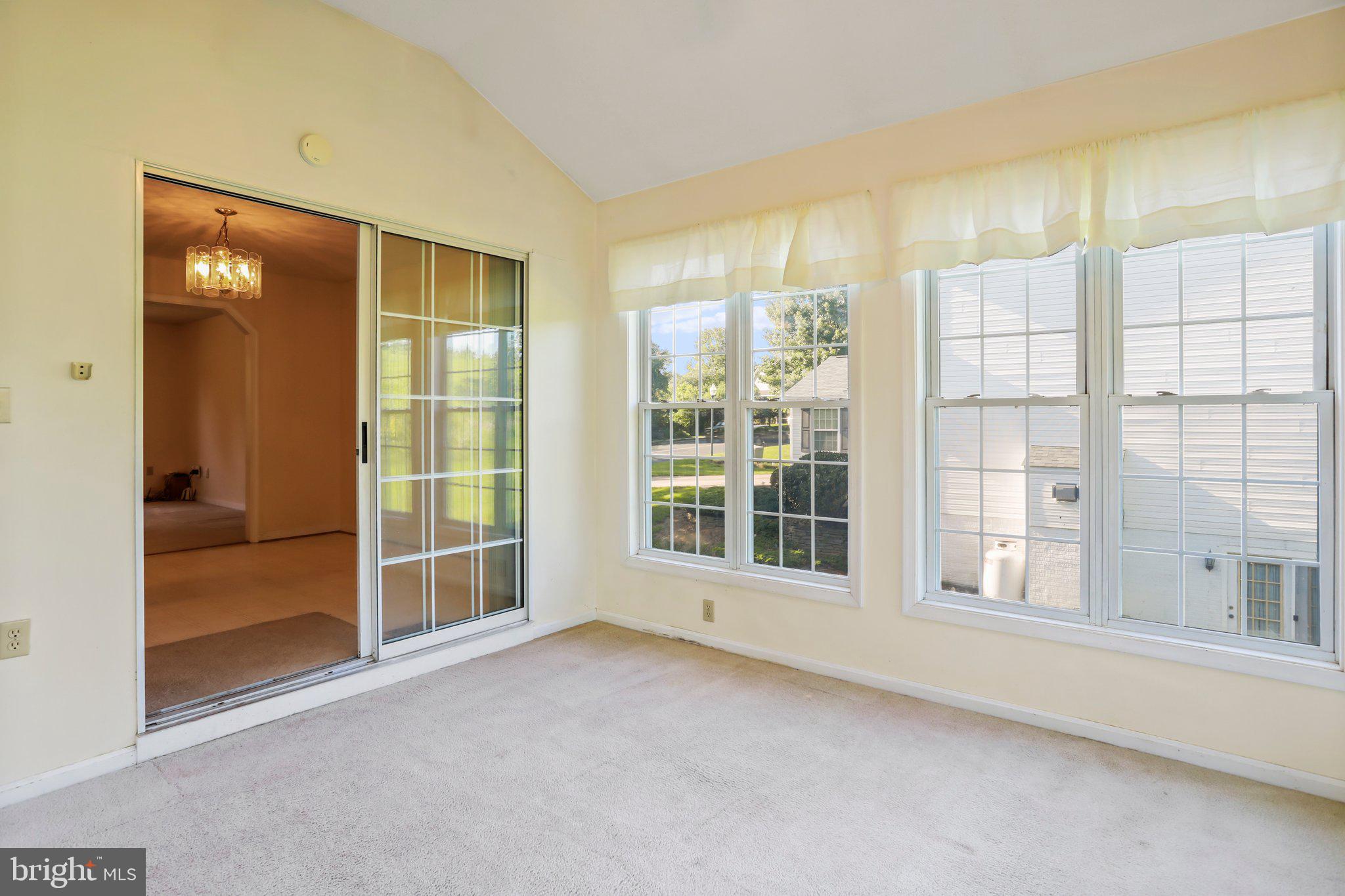 WILLIAMSBURG ESTATES - Residential