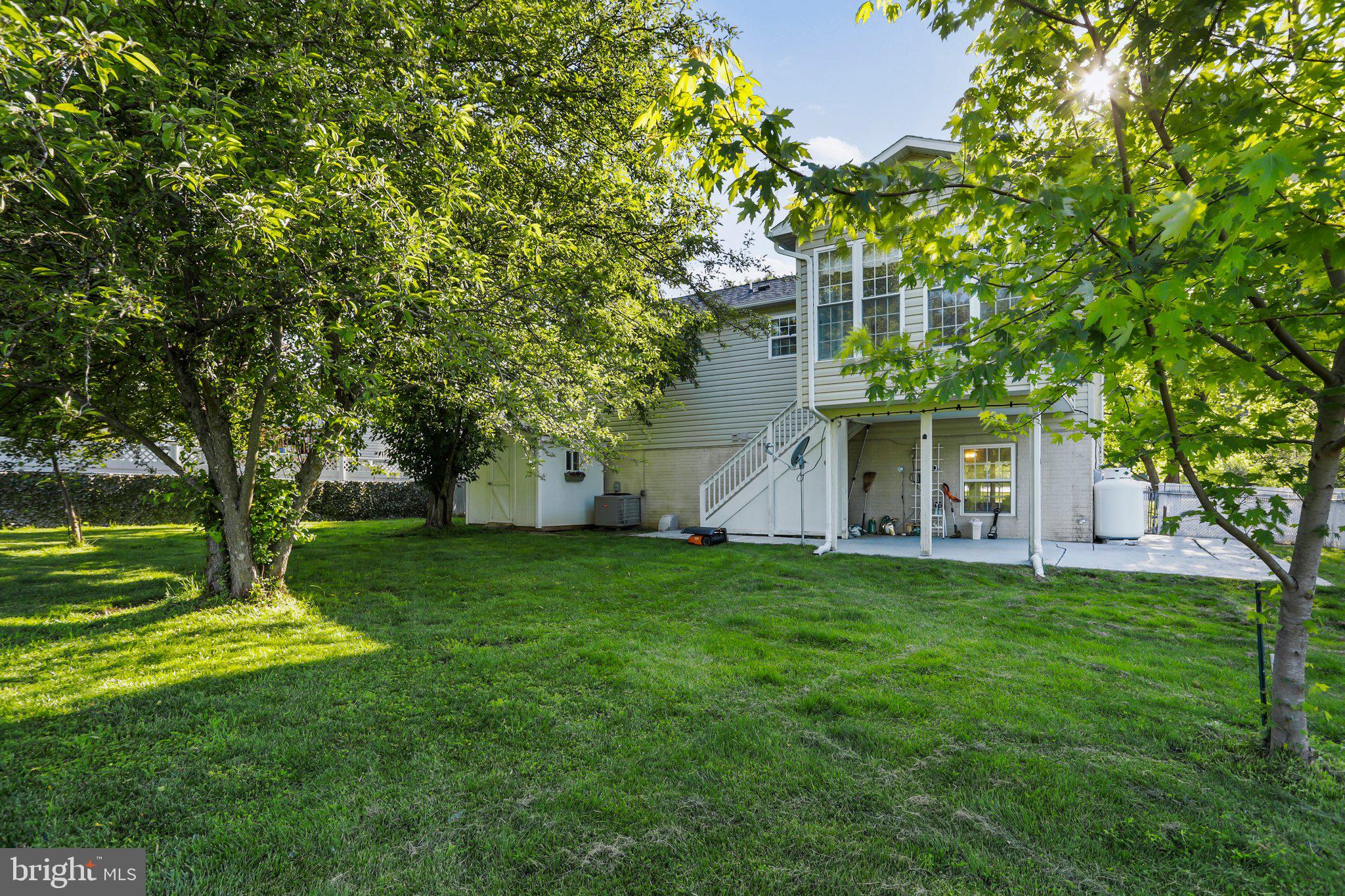 WILLIAMSBURG ESTATES - Residential