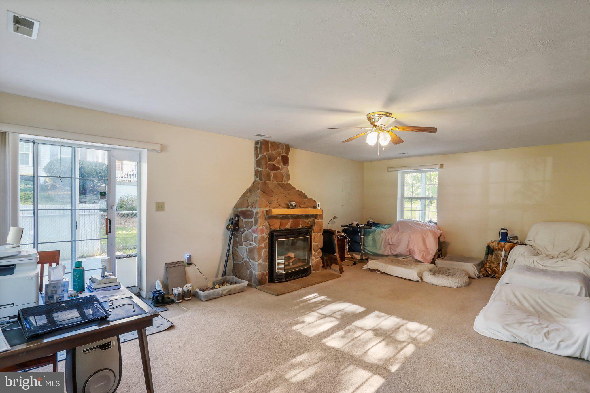 WILLIAMSBURG ESTATES - Residential