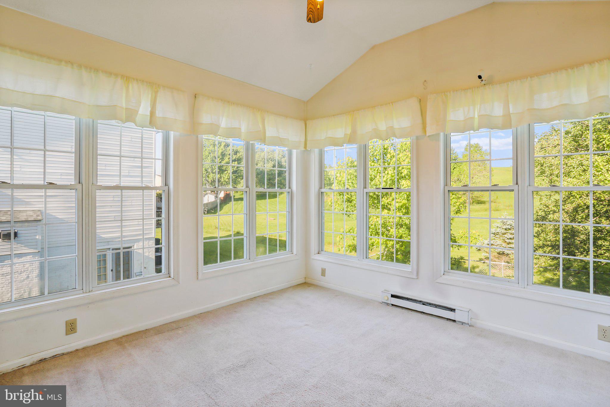 WILLIAMSBURG ESTATES - Residential