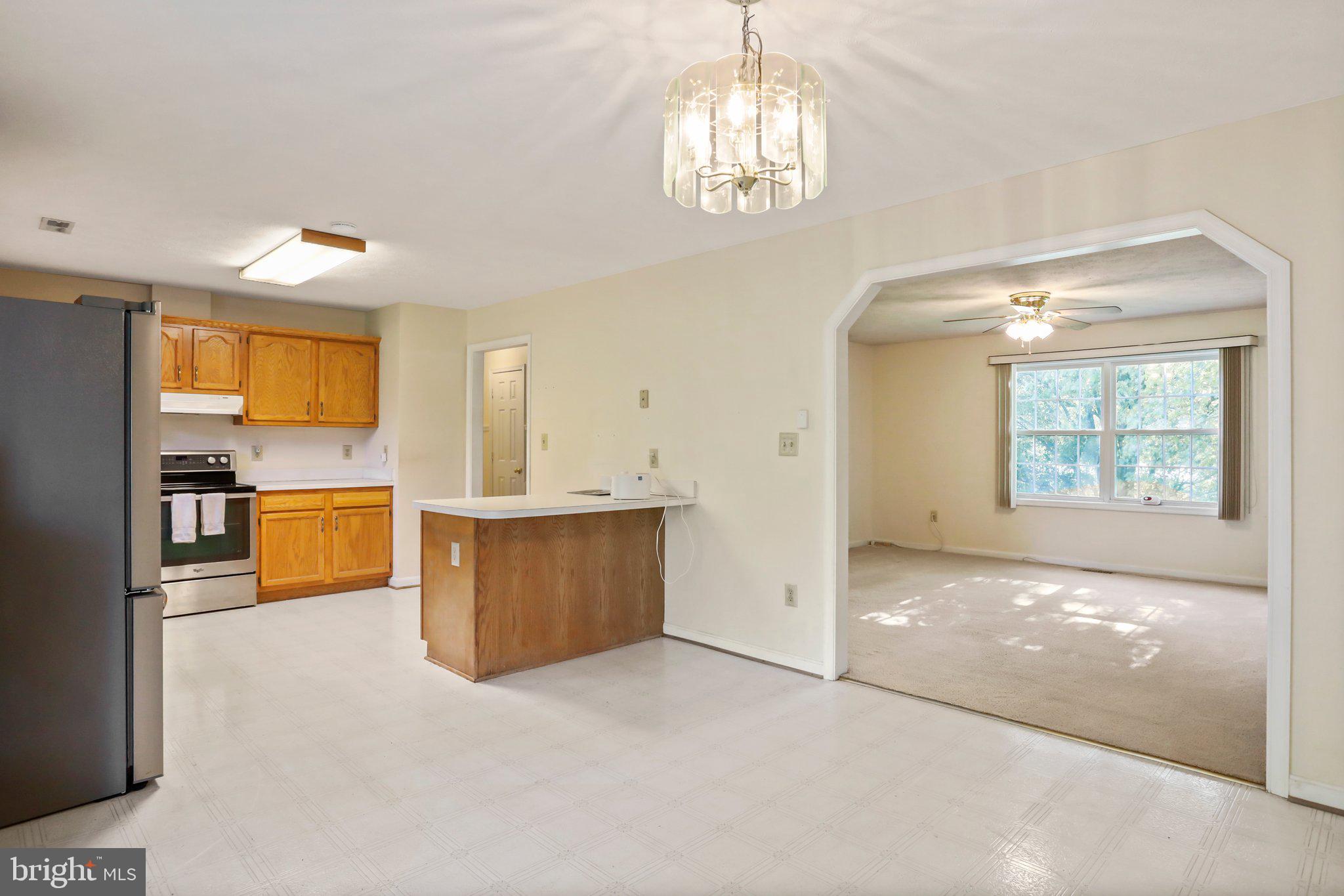 WILLIAMSBURG ESTATES - Residential