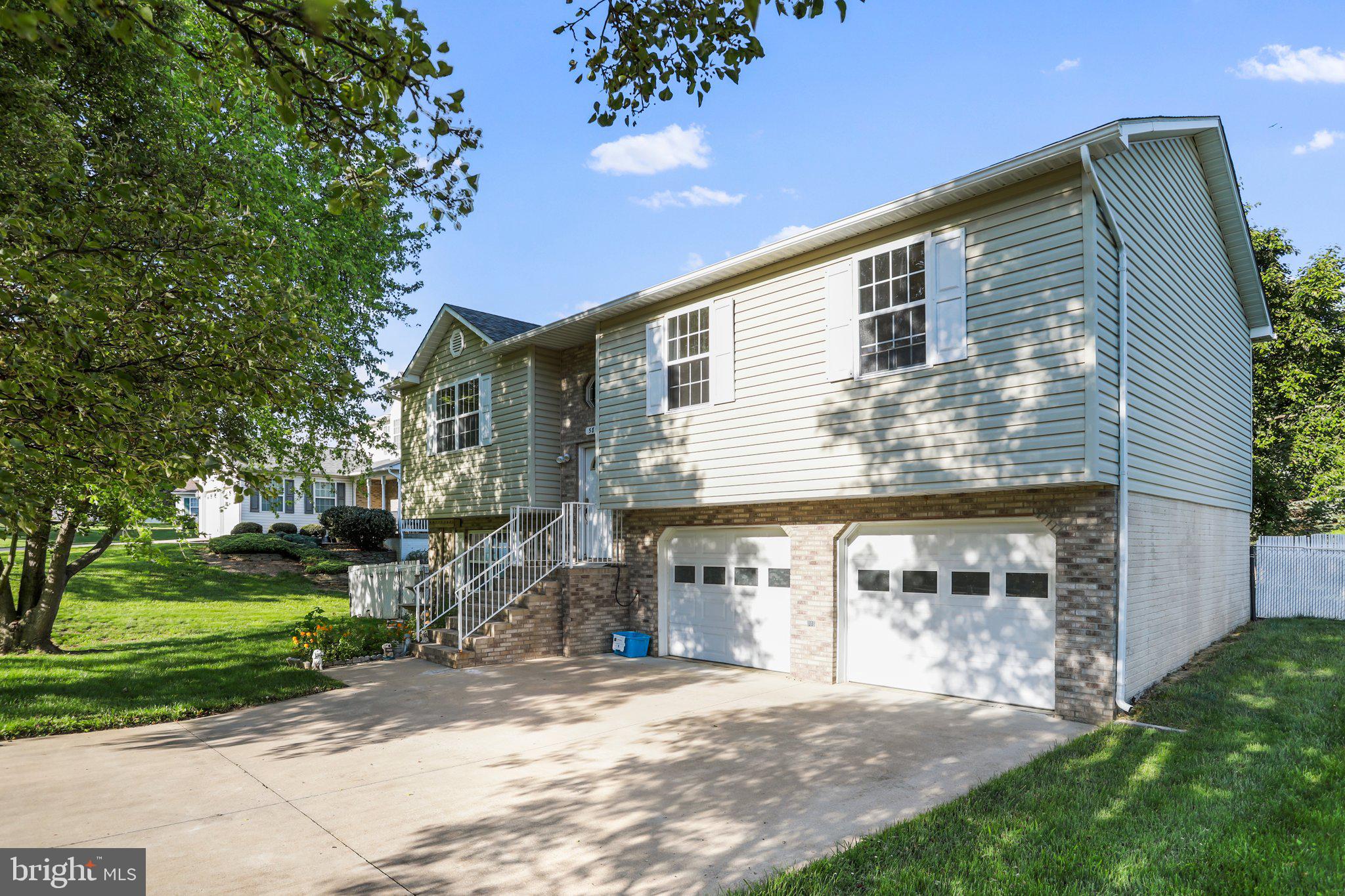 WILLIAMSBURG ESTATES - Residential