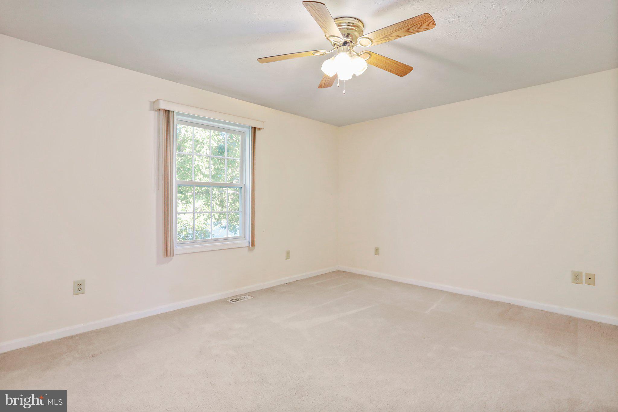 WILLIAMSBURG ESTATES - Residential