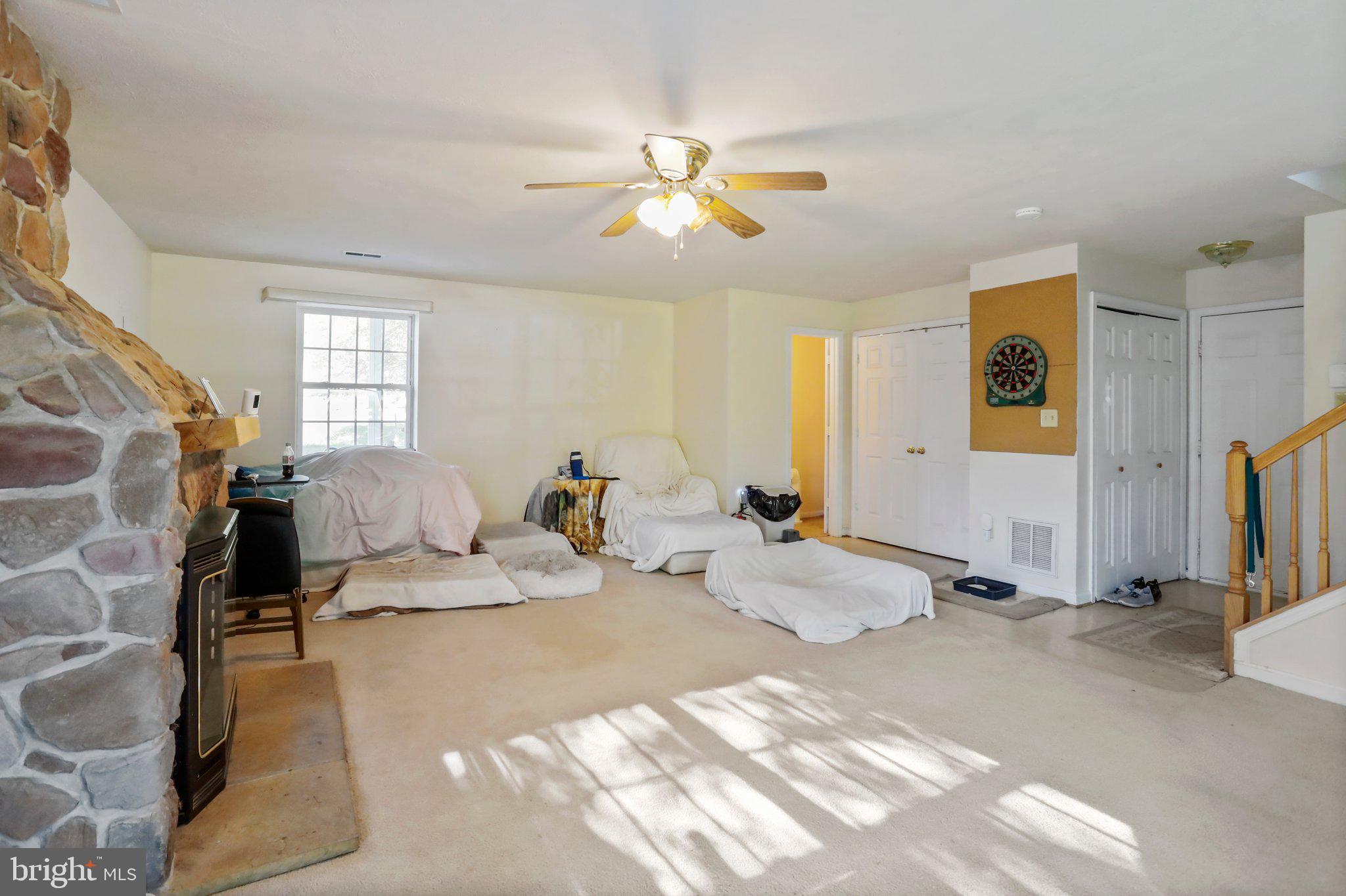 WILLIAMSBURG ESTATES - Residential