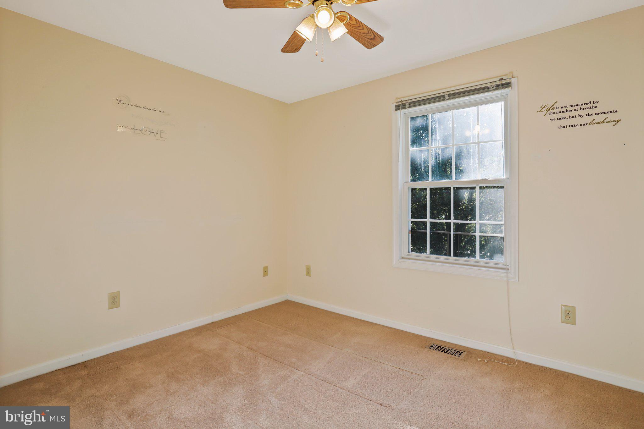 WILLIAMSBURG ESTATES - Residential