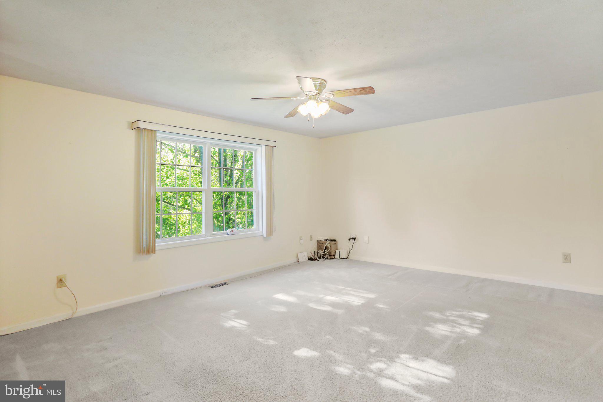 WILLIAMSBURG ESTATES - Residential