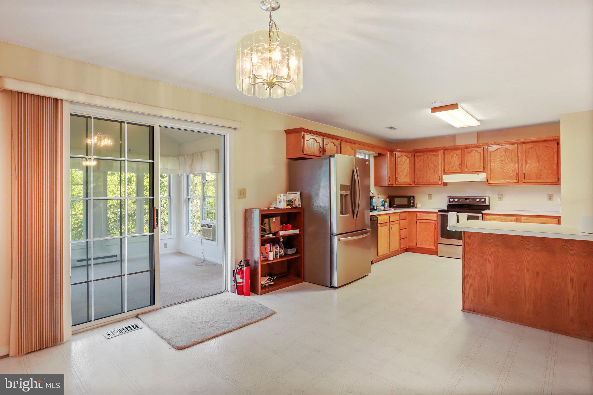 WILLIAMSBURG ESTATES - Residential