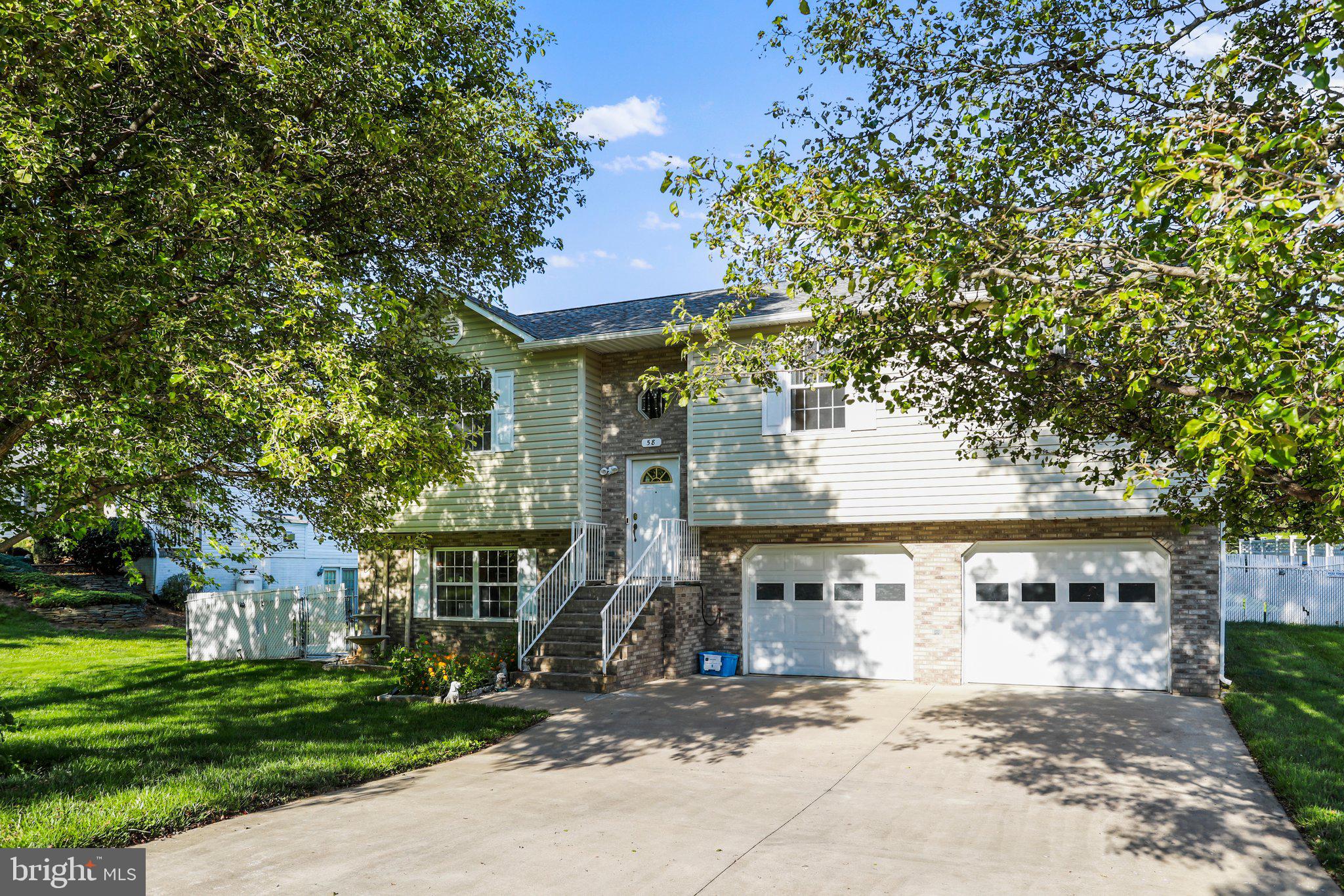 WILLIAMSBURG ESTATES - Residential