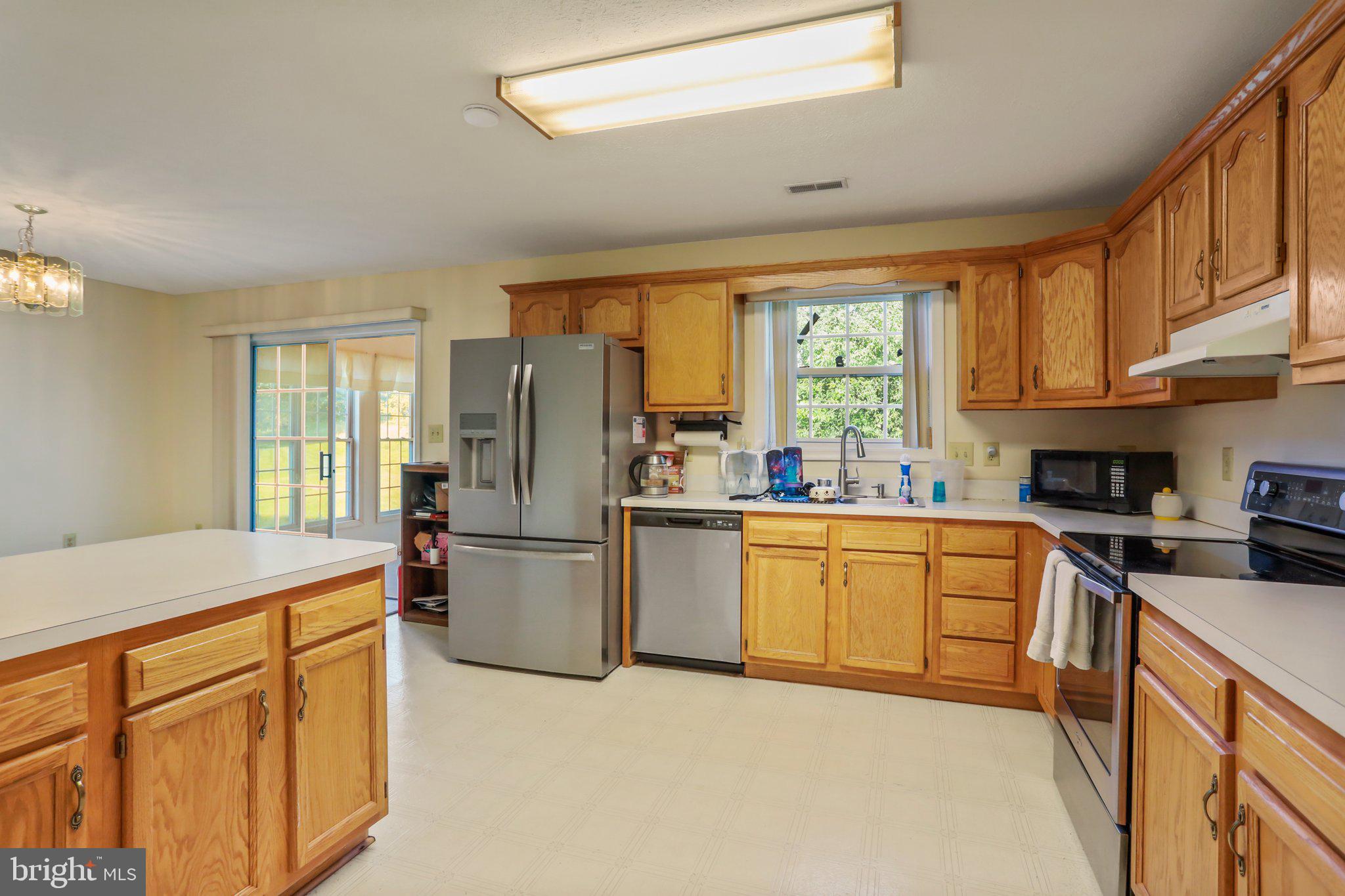 WILLIAMSBURG ESTATES - Residential