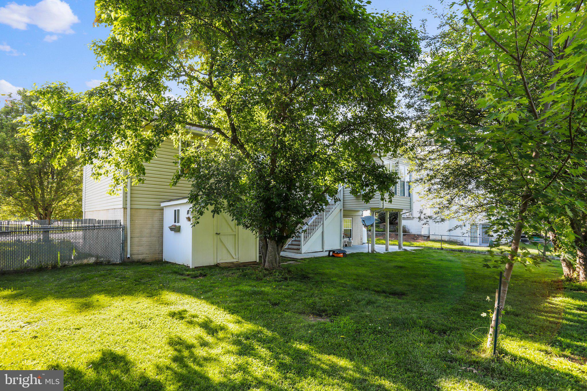 WILLIAMSBURG ESTATES - Residential