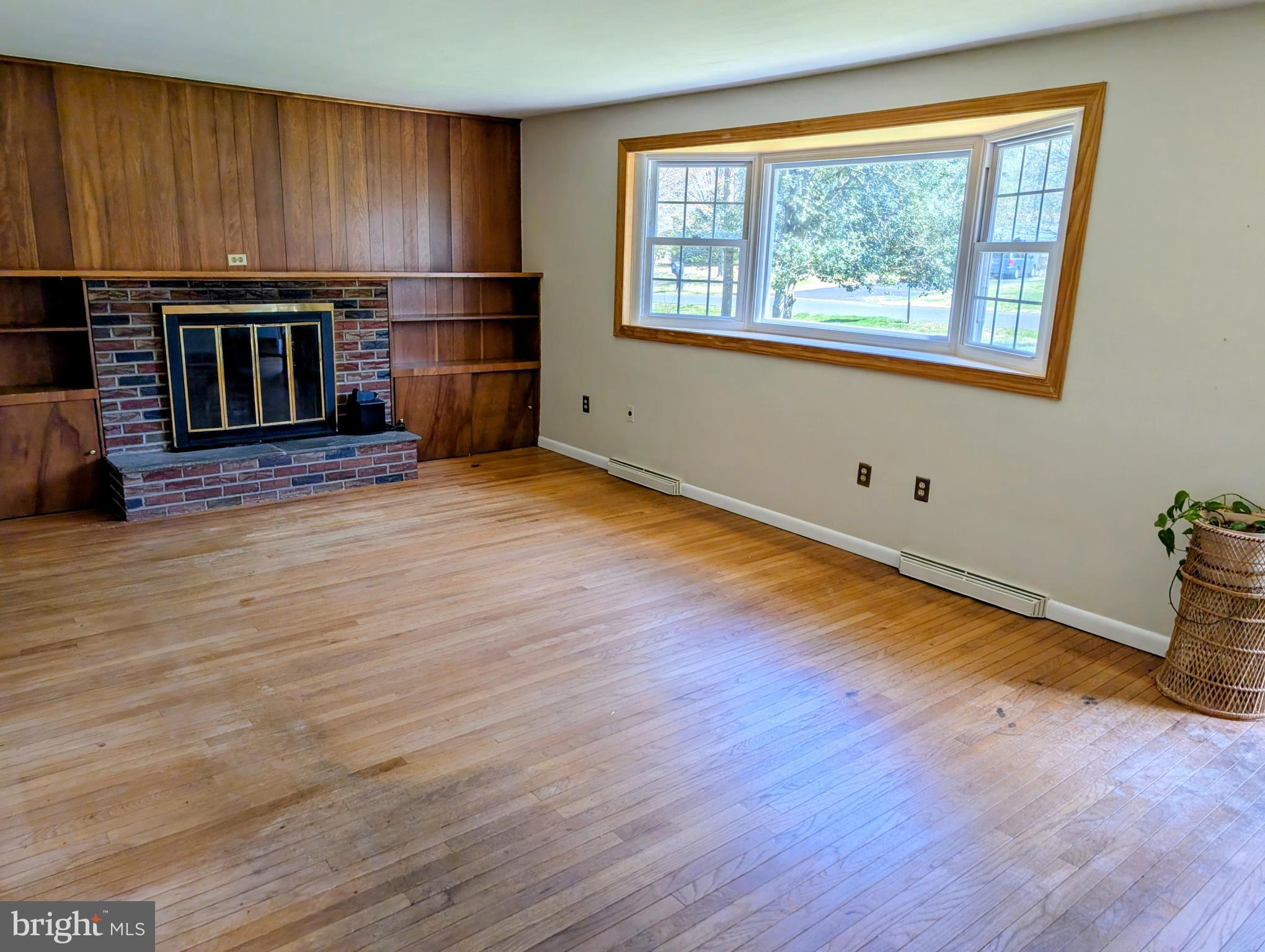 CHAPEL HILL MANOR - Residential