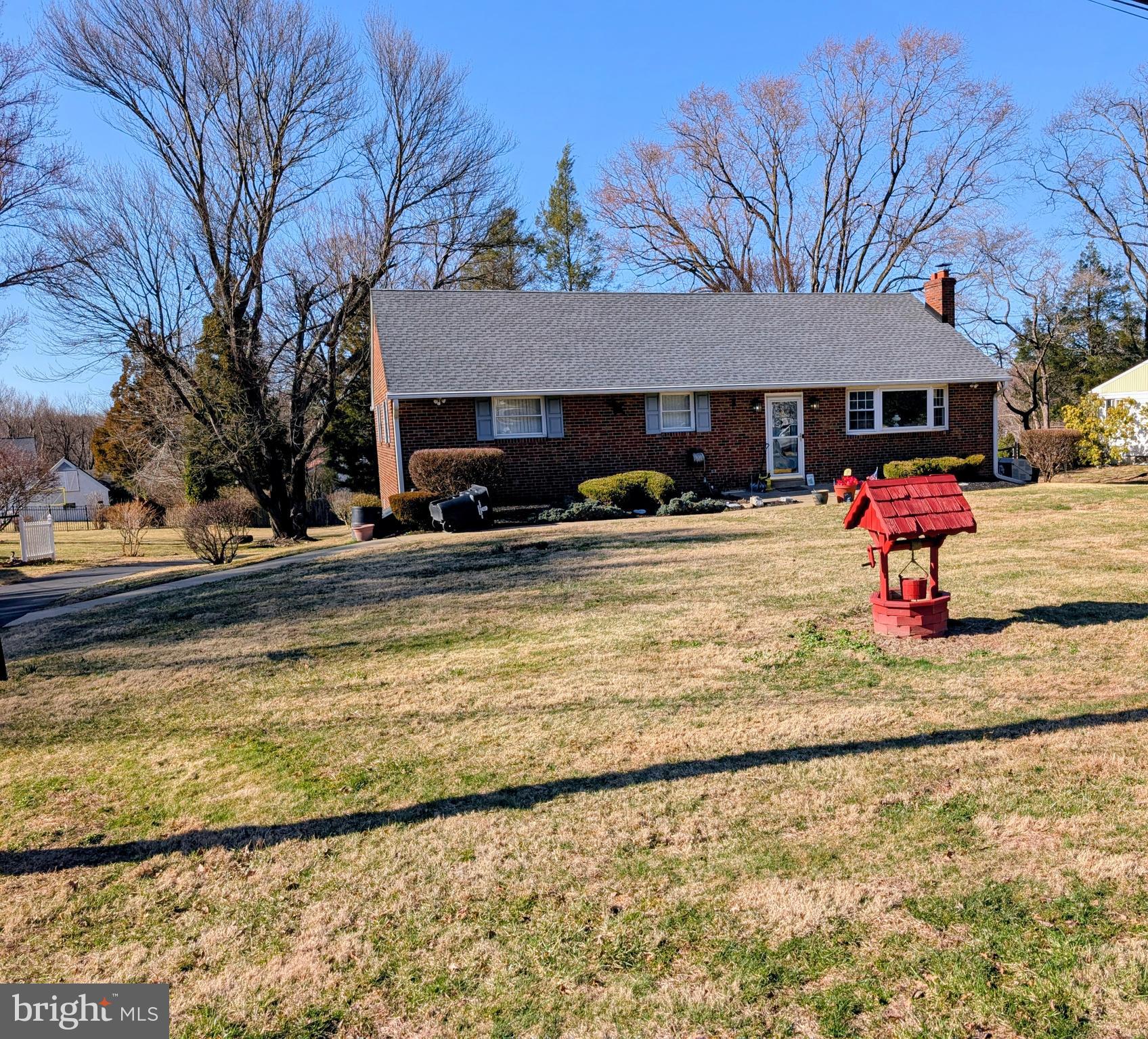 CHAPEL HILL MANOR - Residential