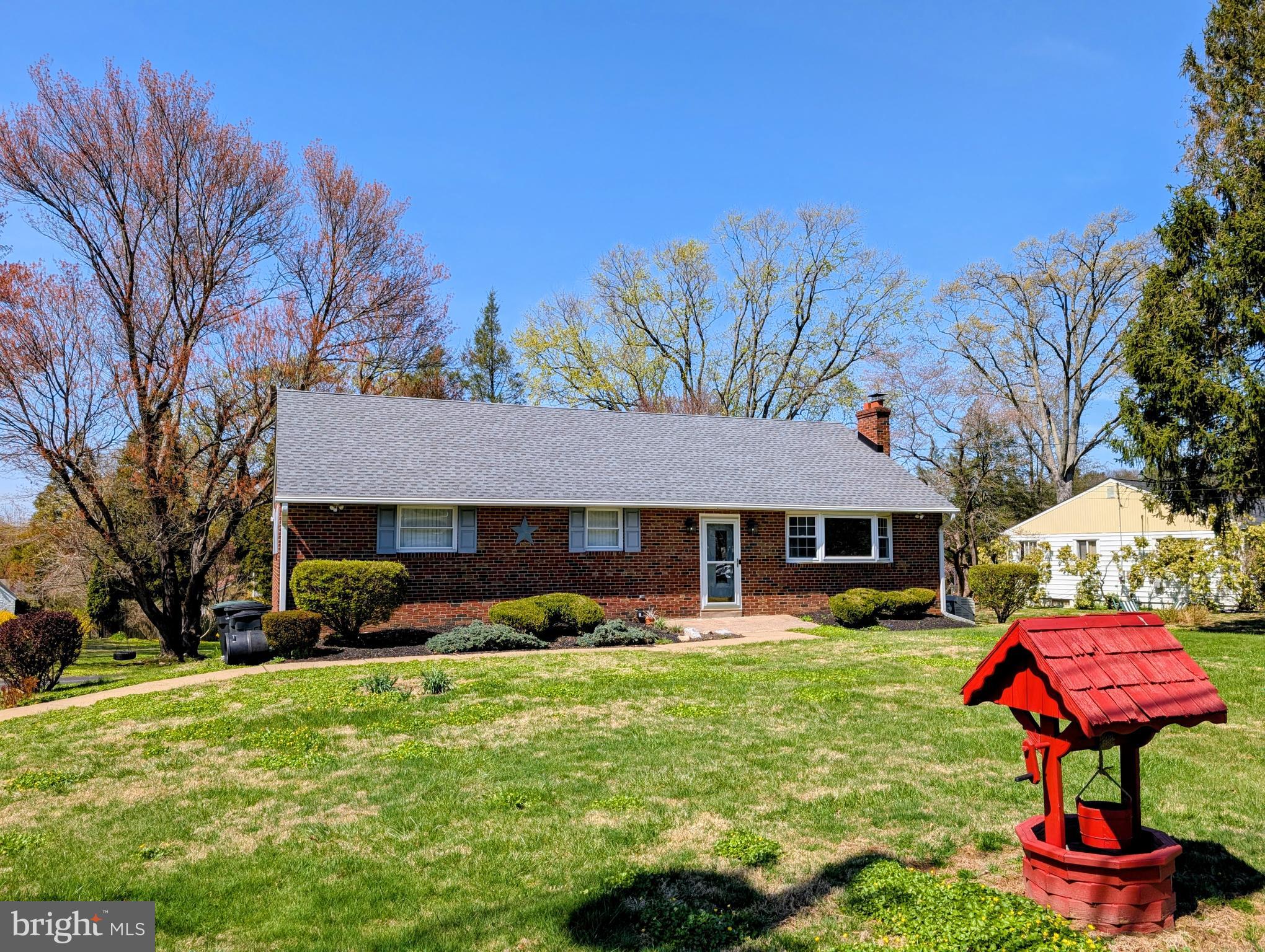 CHAPEL HILL MANOR - Residential