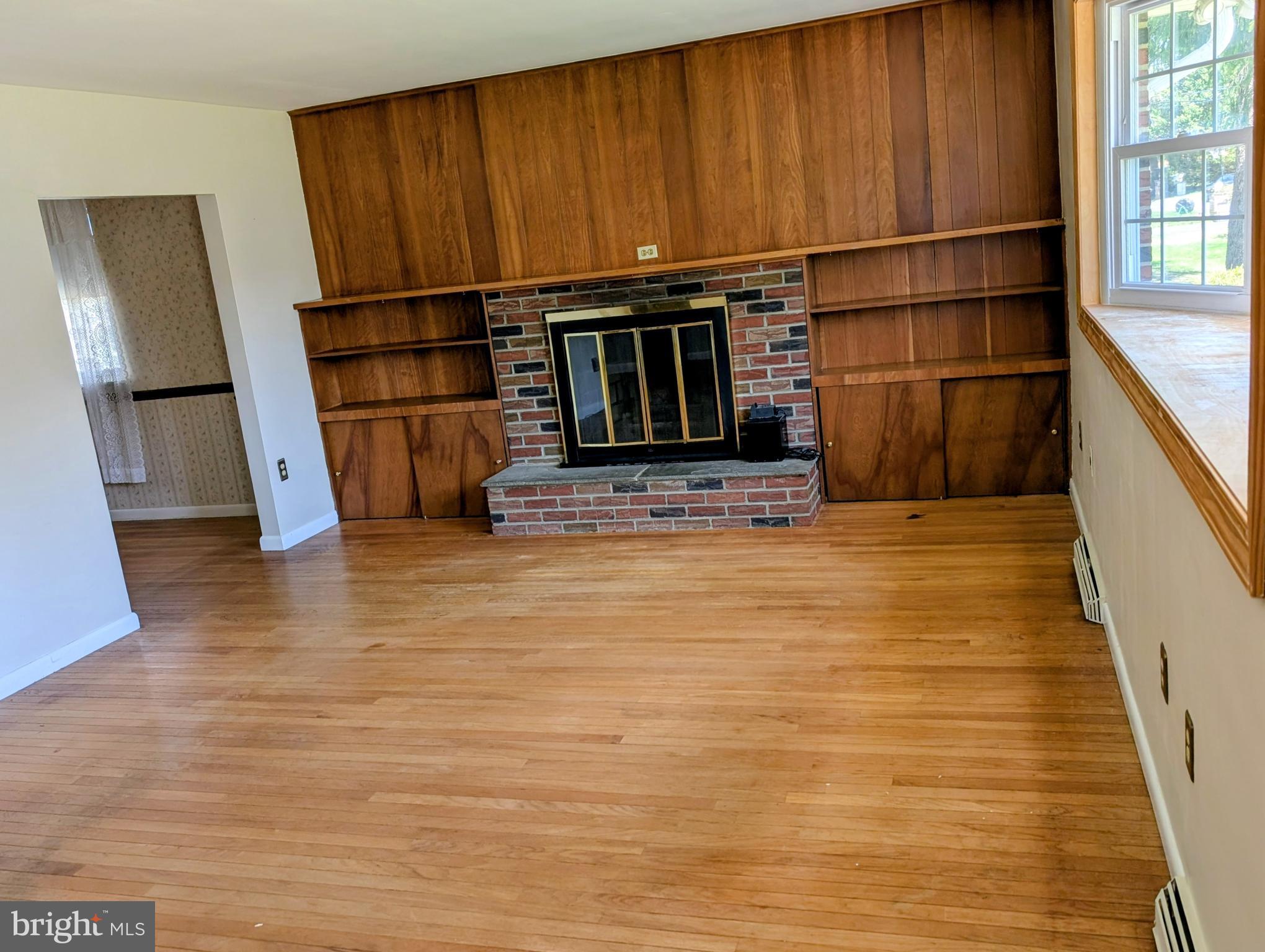 CHAPEL HILL MANOR - Residential