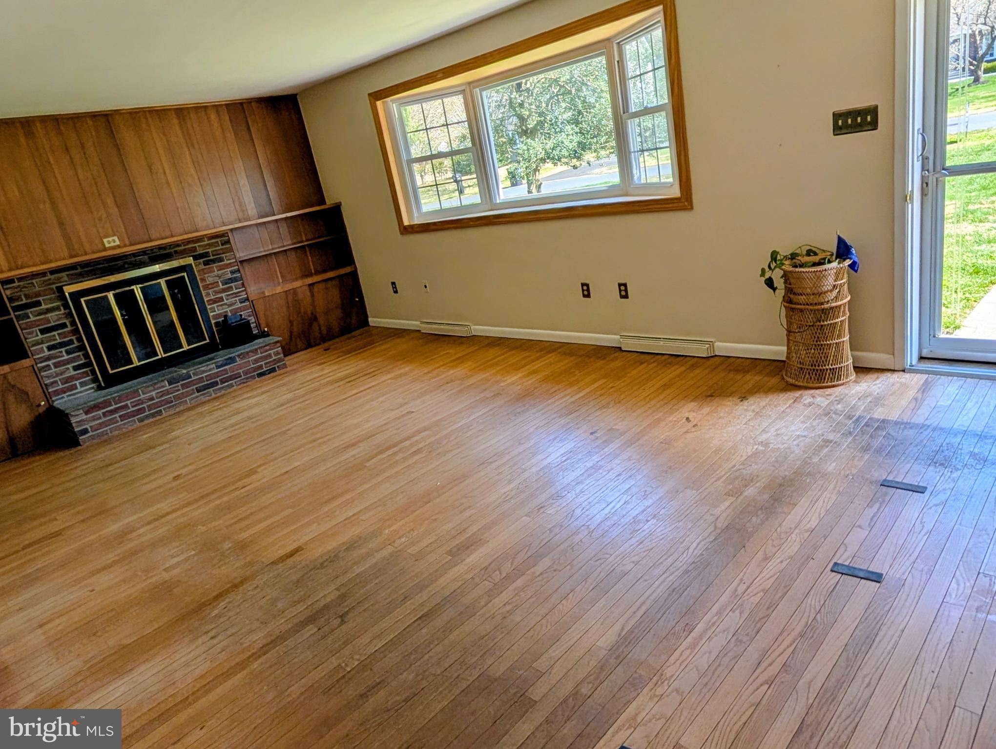 CHAPEL HILL MANOR - Residential