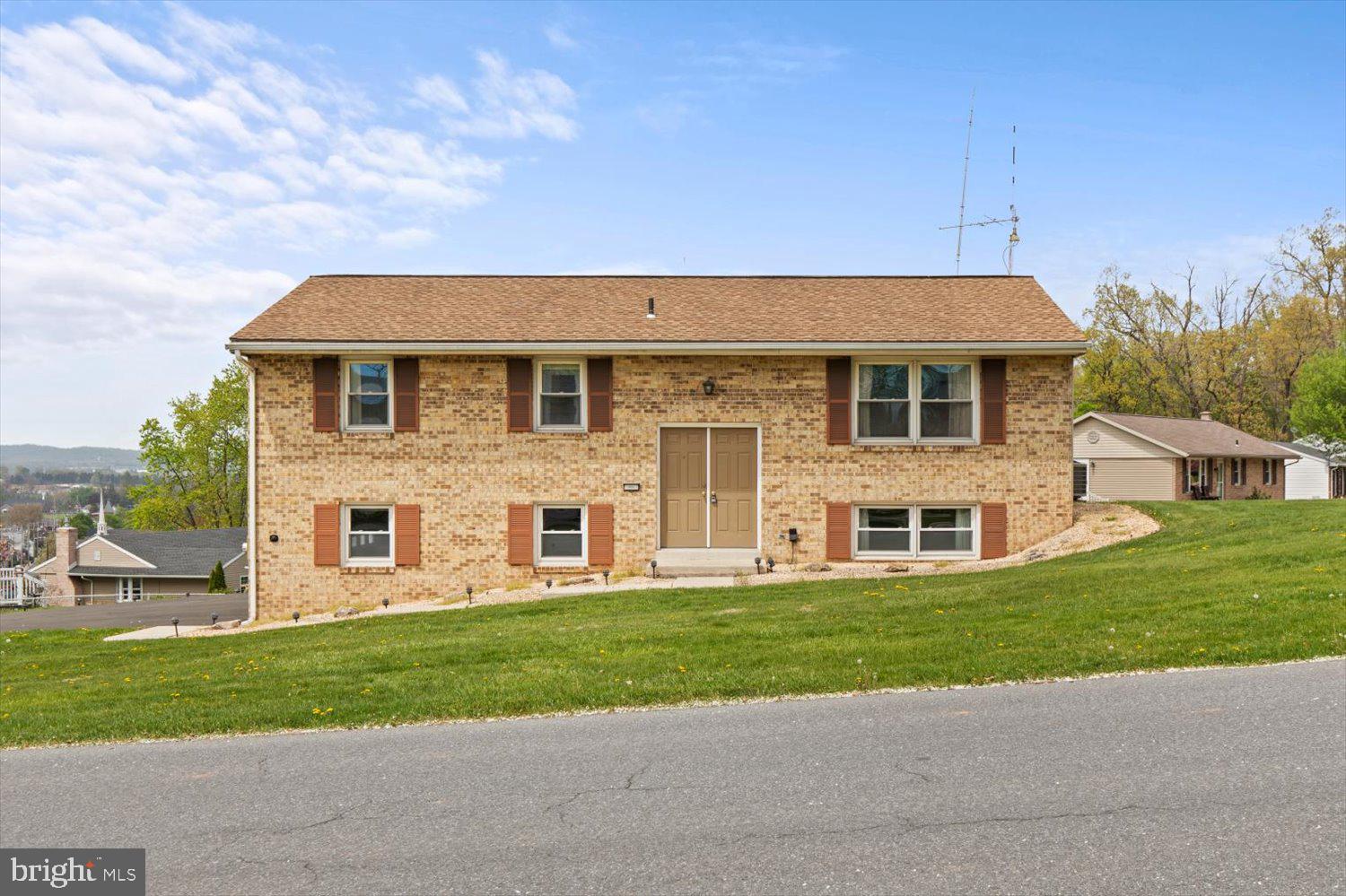 Welcome to 10 E Summit Drive - nestled on a peaceful street in the heart of Reamstown, this well-maintained brick bi-level home is packed with potential and ready for your personal touch. Set on a rare double lot, this property offers both space and value in the sought-after Cocalico School District.
🔹 4-Car Garage – Ideal for hobbyists, car enthusiasts, or added storage.
🔹 Expansive Deck – Perfect for entertaining or relaxing outdoors with a view of the generous backyard.
🔹 Room to Customize – The home has been lovingly cared for over the years and offers a solid foundation for cosmetic updates that will make it shine.
🔹 Flexible Layout – Featuring bright living spaces, huge 4 seasons room, three comfortable bedrooms, and a versatile lower-level family room.
🔹 Established Neighborhood – Located just minutes from local shops, schools, and commuter routes, yet tucked away in a quiet setting.
Whether you're looking to settle in or invest in a home with great bones and standout extras, this one is full of promise. Come see the possibilities at 10 E Summit Drive! Showings begin 5/8!