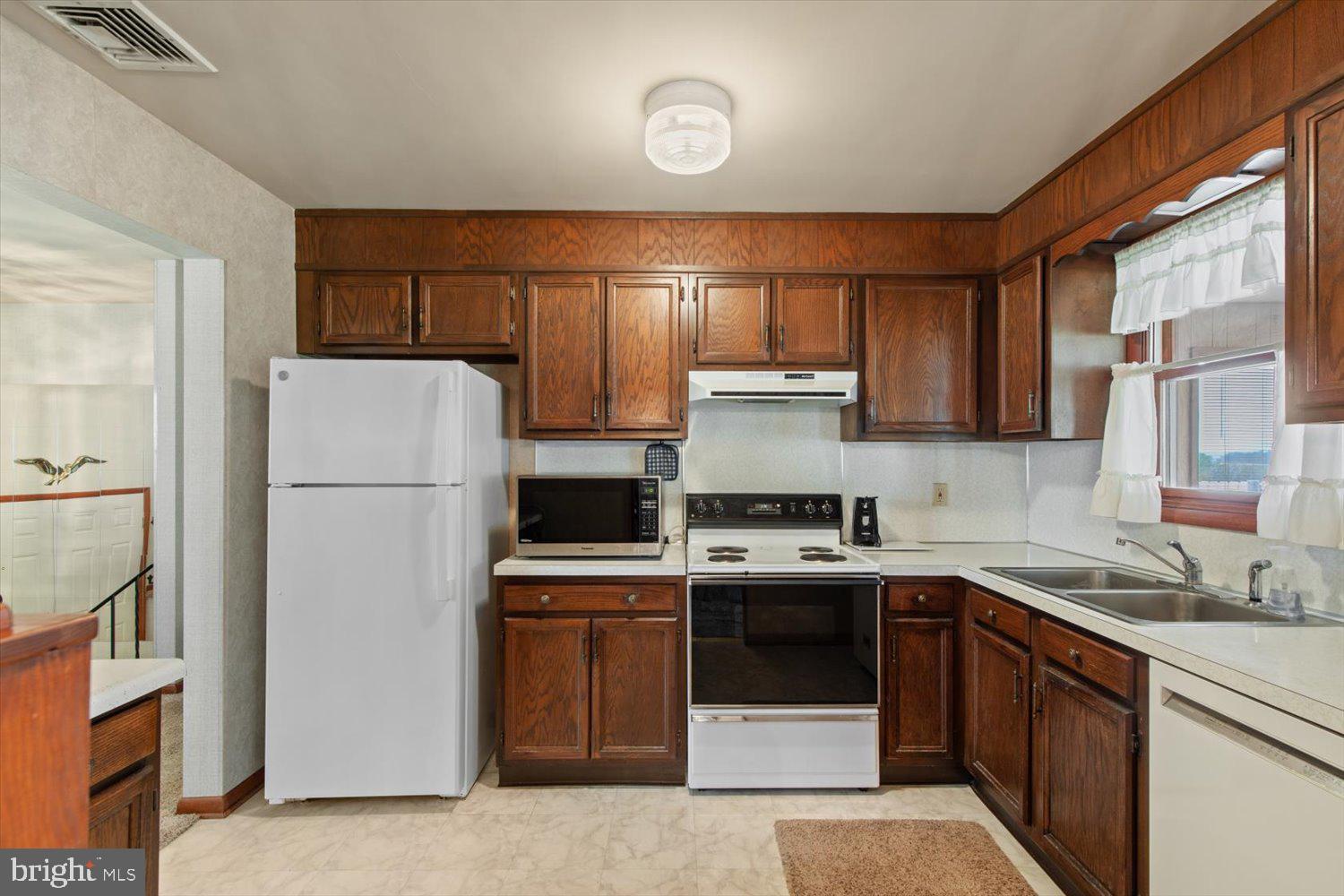 SUNSET ACRES - Residential