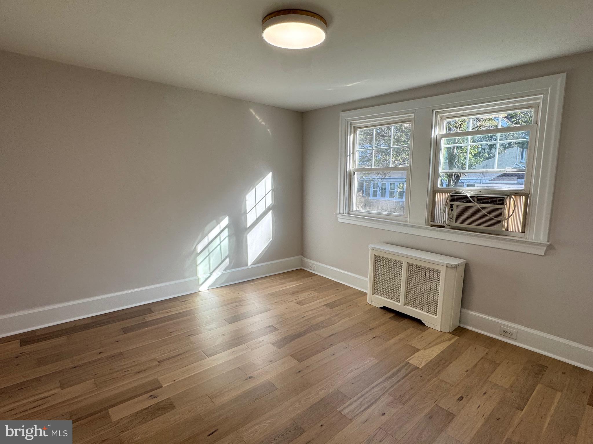 COLLEGE PARK - Residential