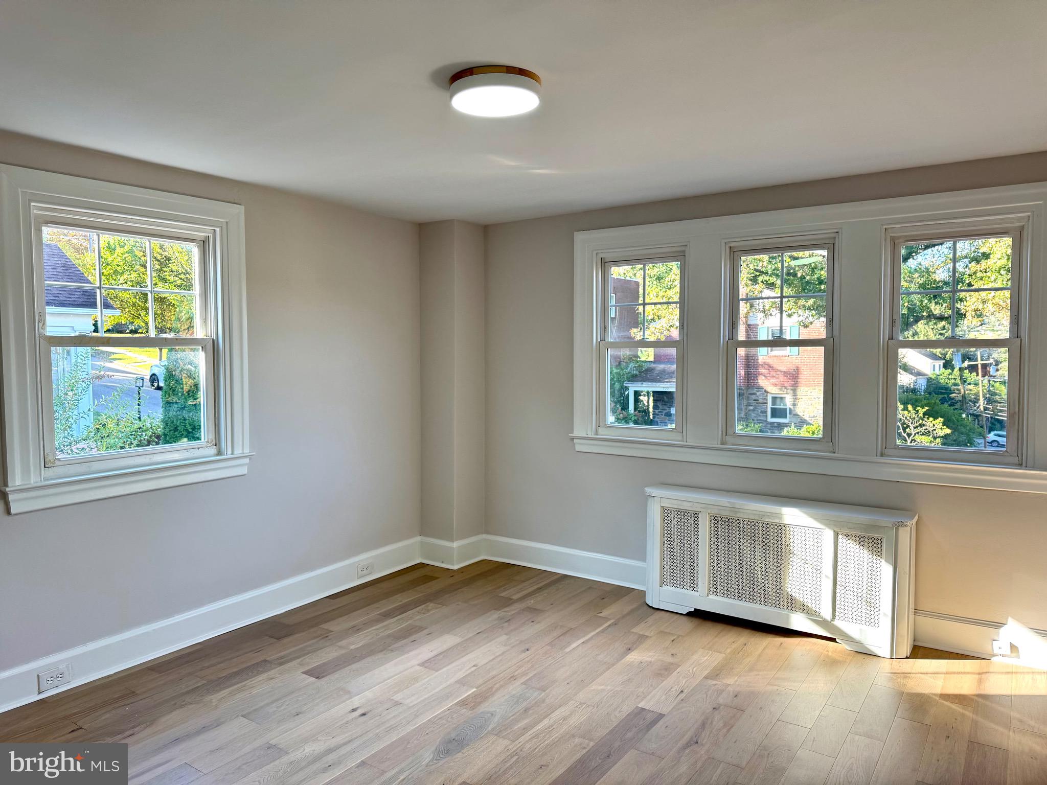 COLLEGE PARK - Residential