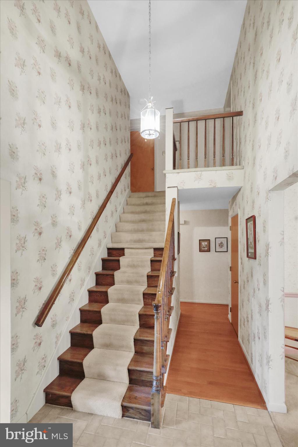 10 PEBBLEBROOK LANE