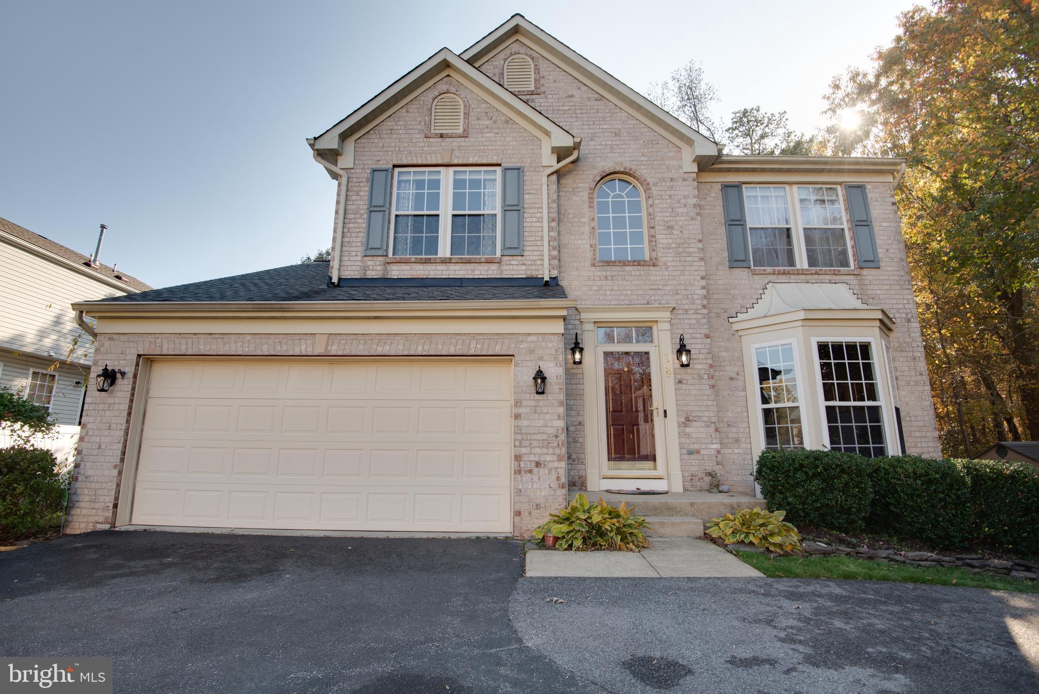 FOX CHASE - Residential