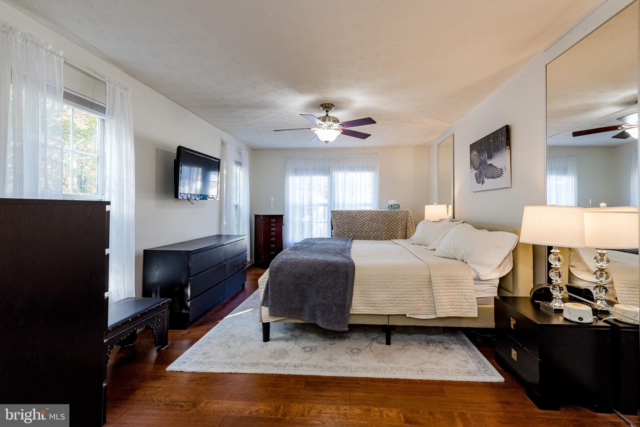 FOX CHASE - Residential