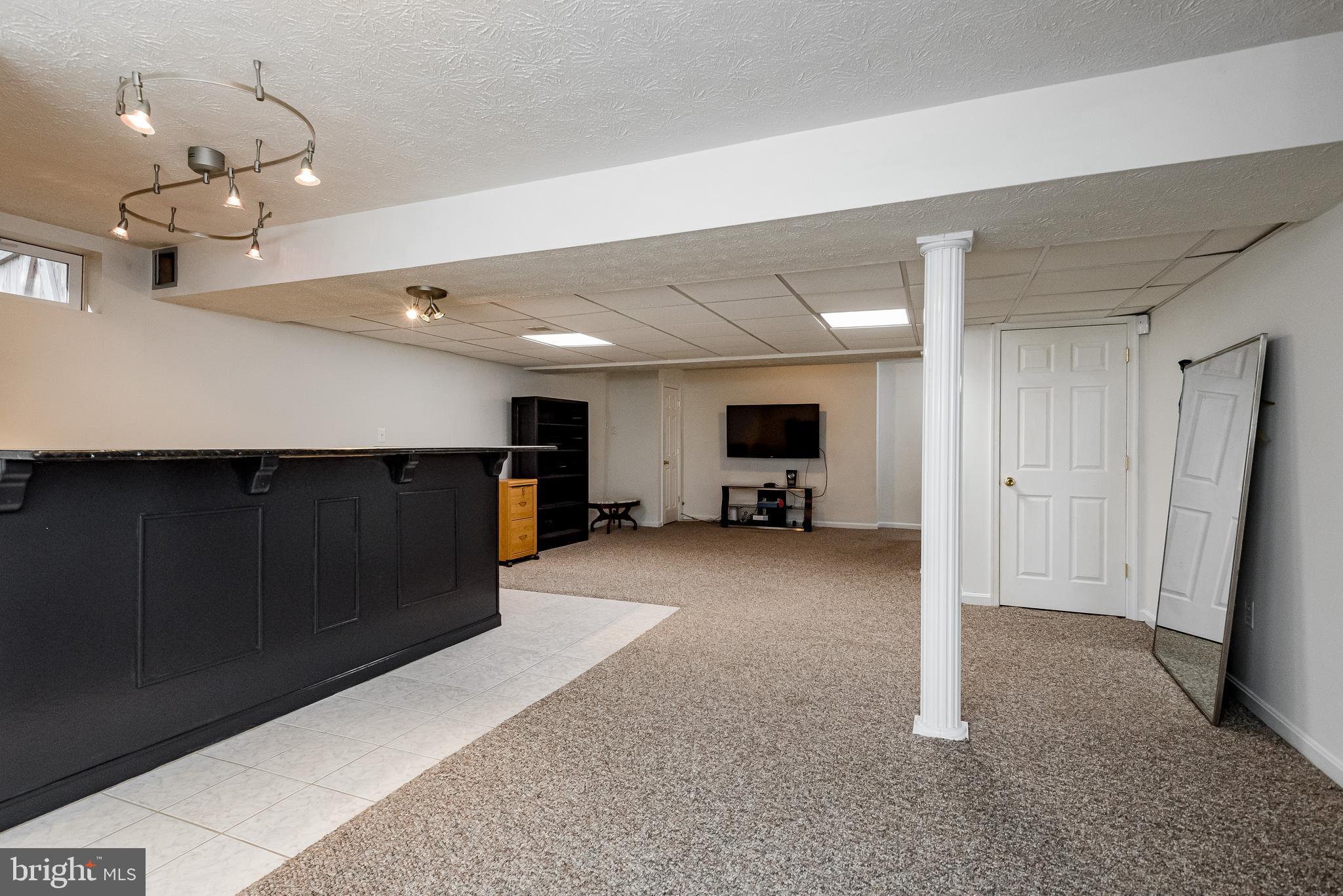 FOX CHASE - Residential