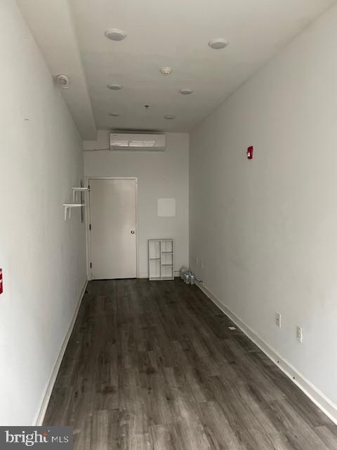 NORRIS SQUARE - Commercial Lease