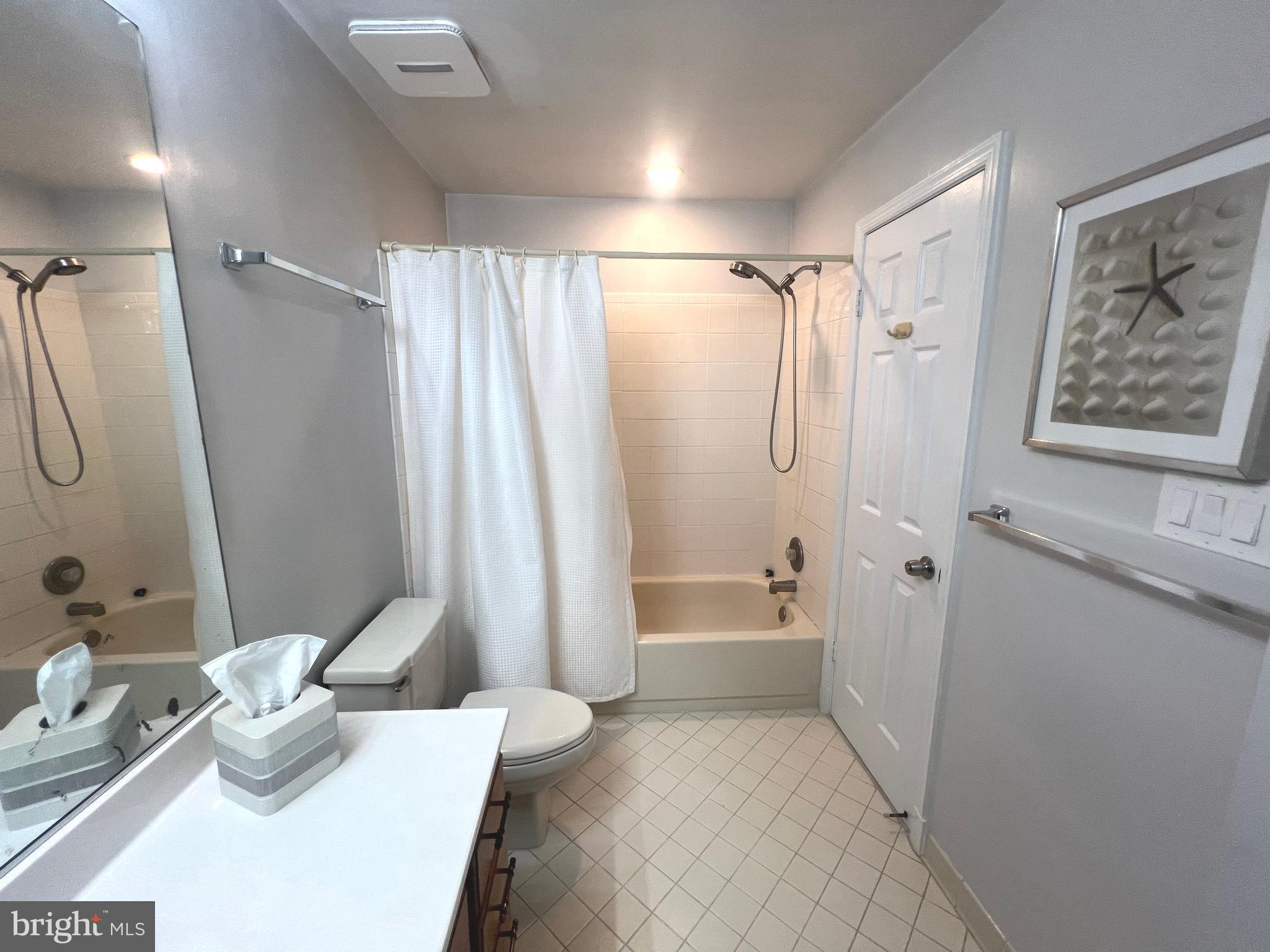 BENTLEY PLACE - Residential Lease