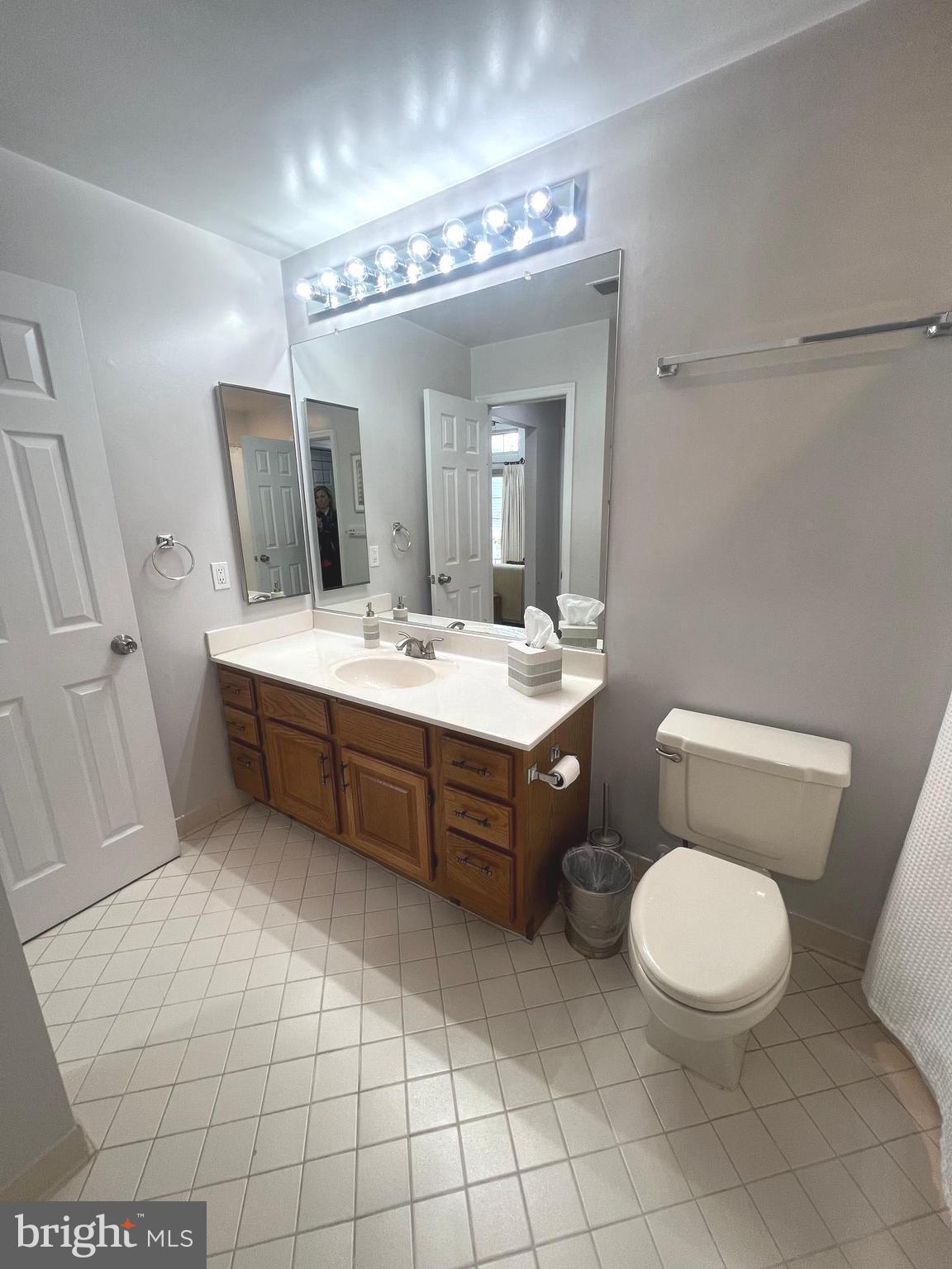 BENTLEY PLACE - Residential Lease