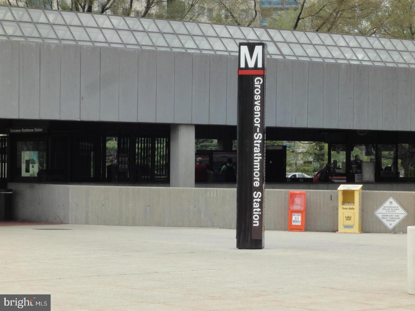 BENTLEY PLACE - Residential Lease