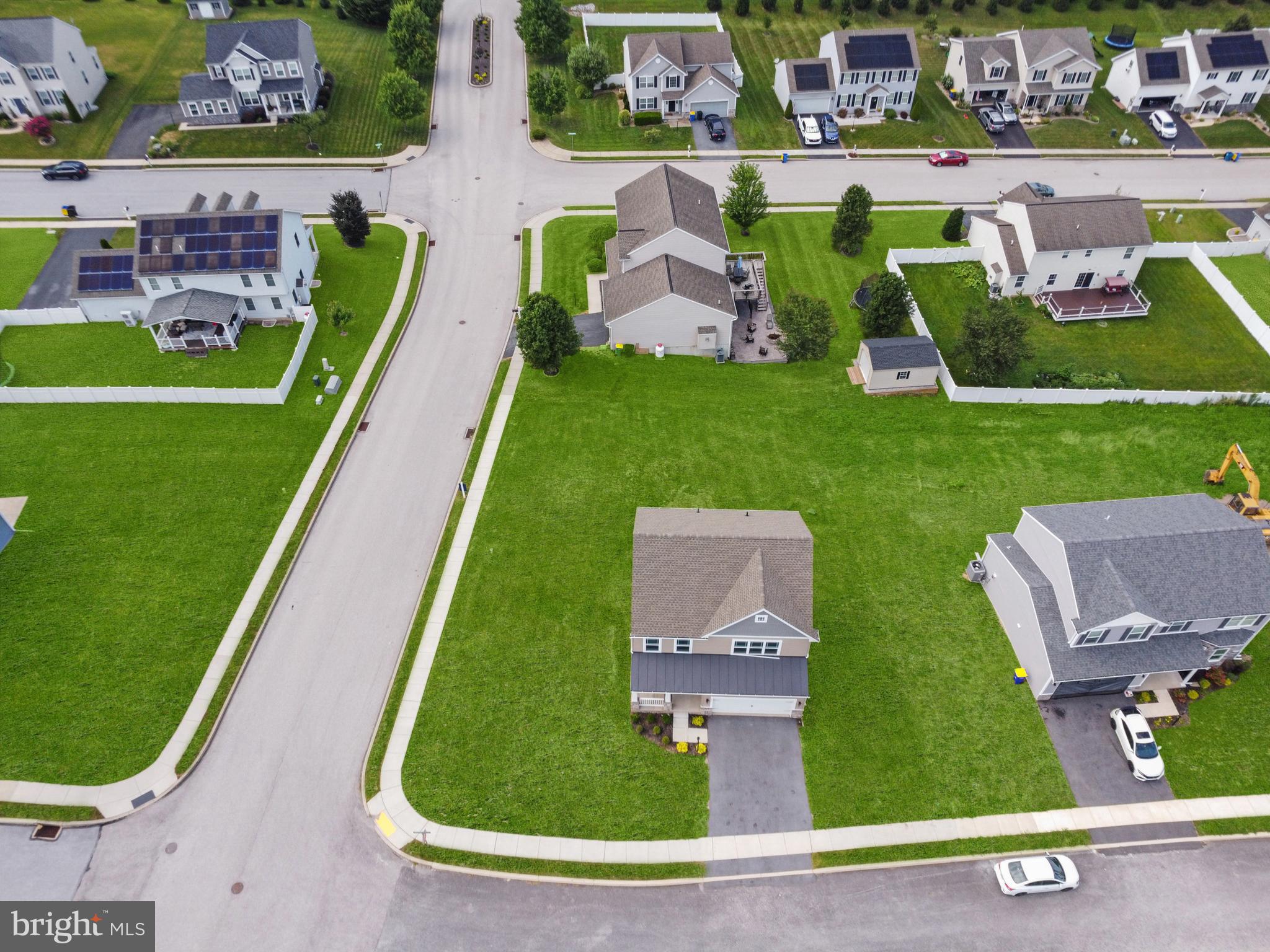 LEXINGTON ESTATES - Residential