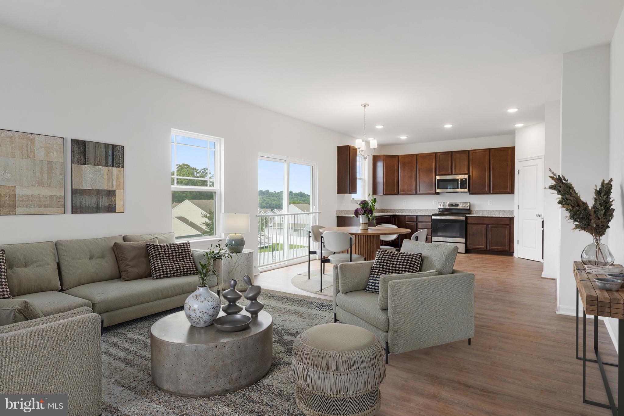 LEXINGTON ESTATES - Residential