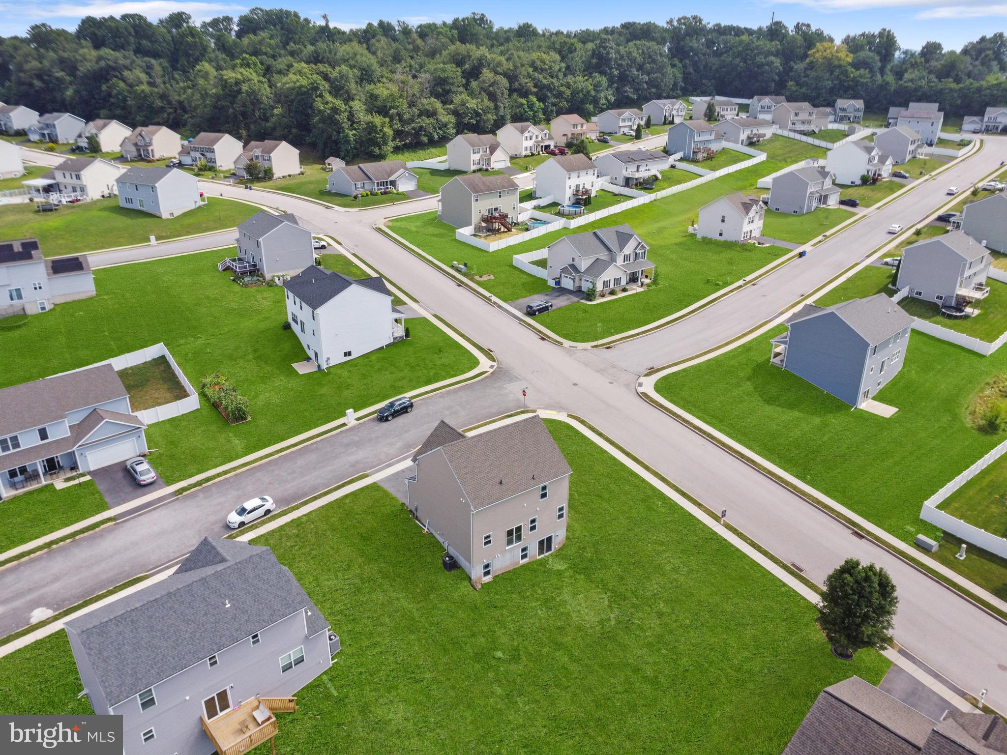 LEXINGTON ESTATES - Residential