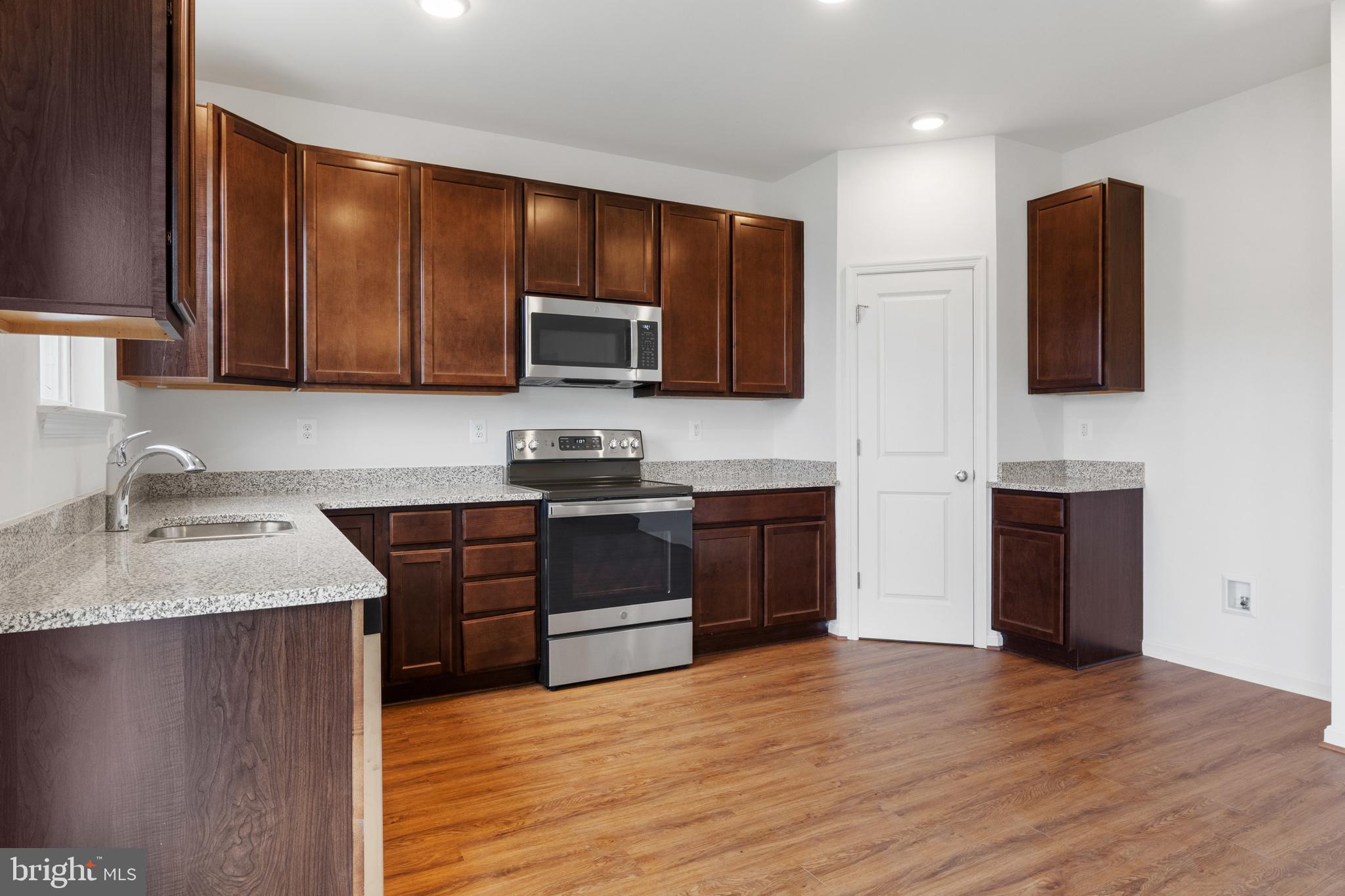 LEXINGTON ESTATES - Residential