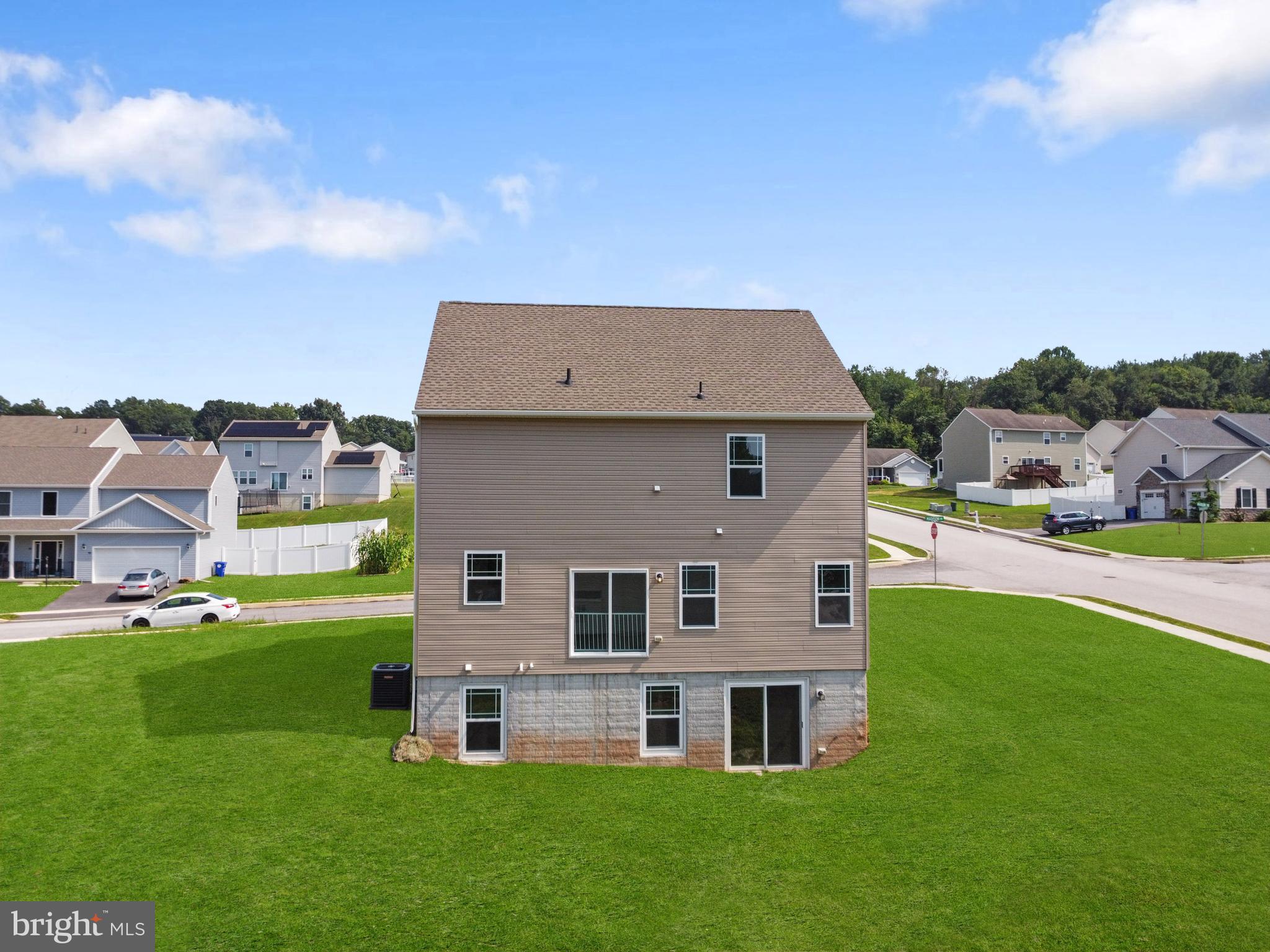 LEXINGTON ESTATES - Residential