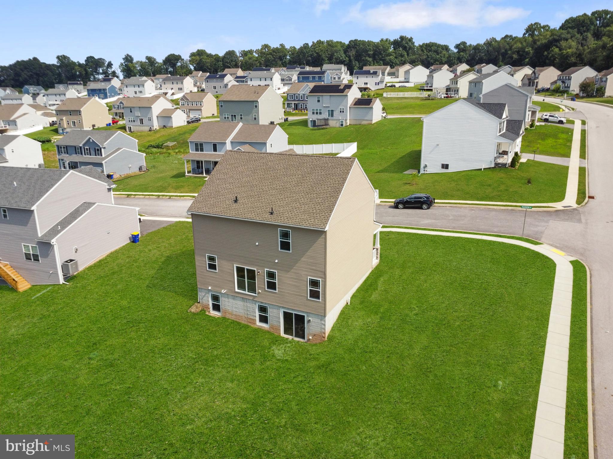 LEXINGTON ESTATES - Residential