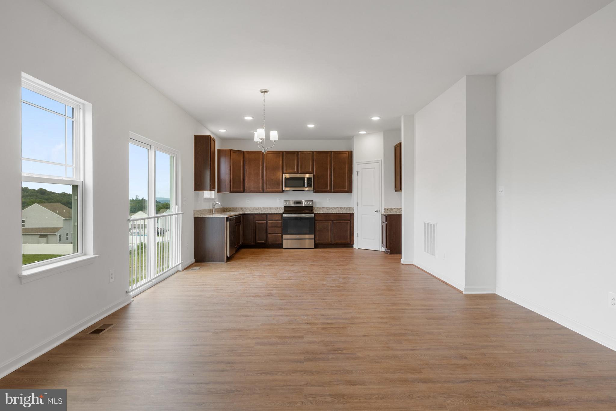 LEXINGTON ESTATES - Residential