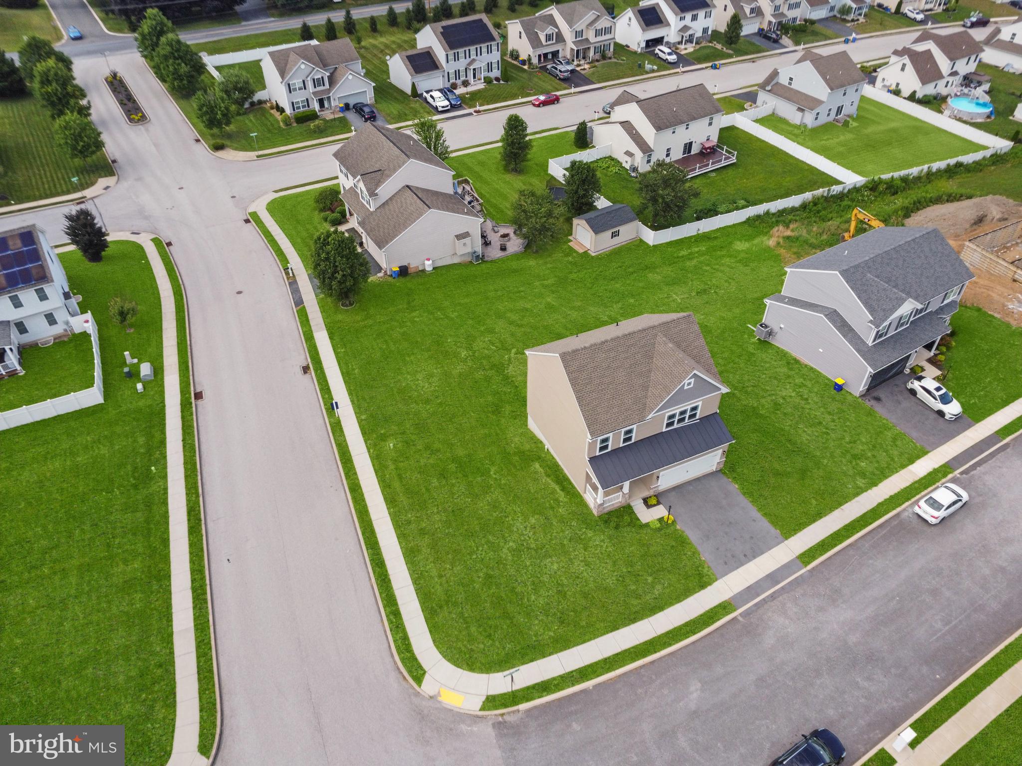 LEXINGTON ESTATES - Residential